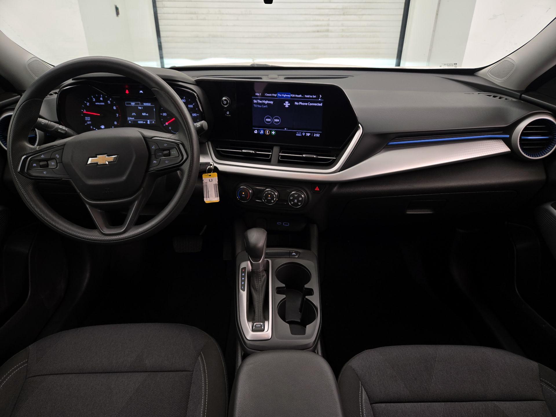 Thumbnail: 2024 Chevrolet Trax - 9