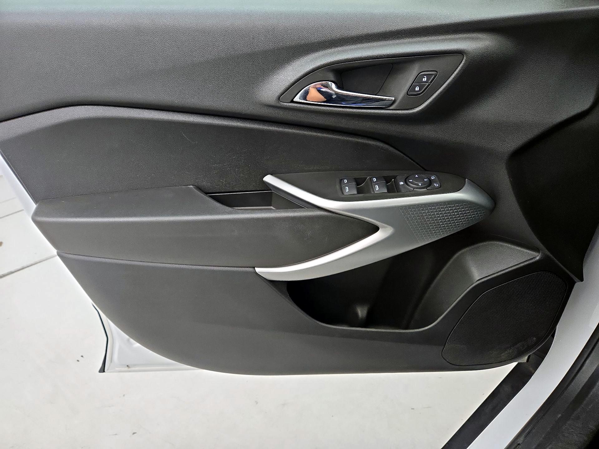 Thumbnail: 2024 Chevrolet Trax - 12