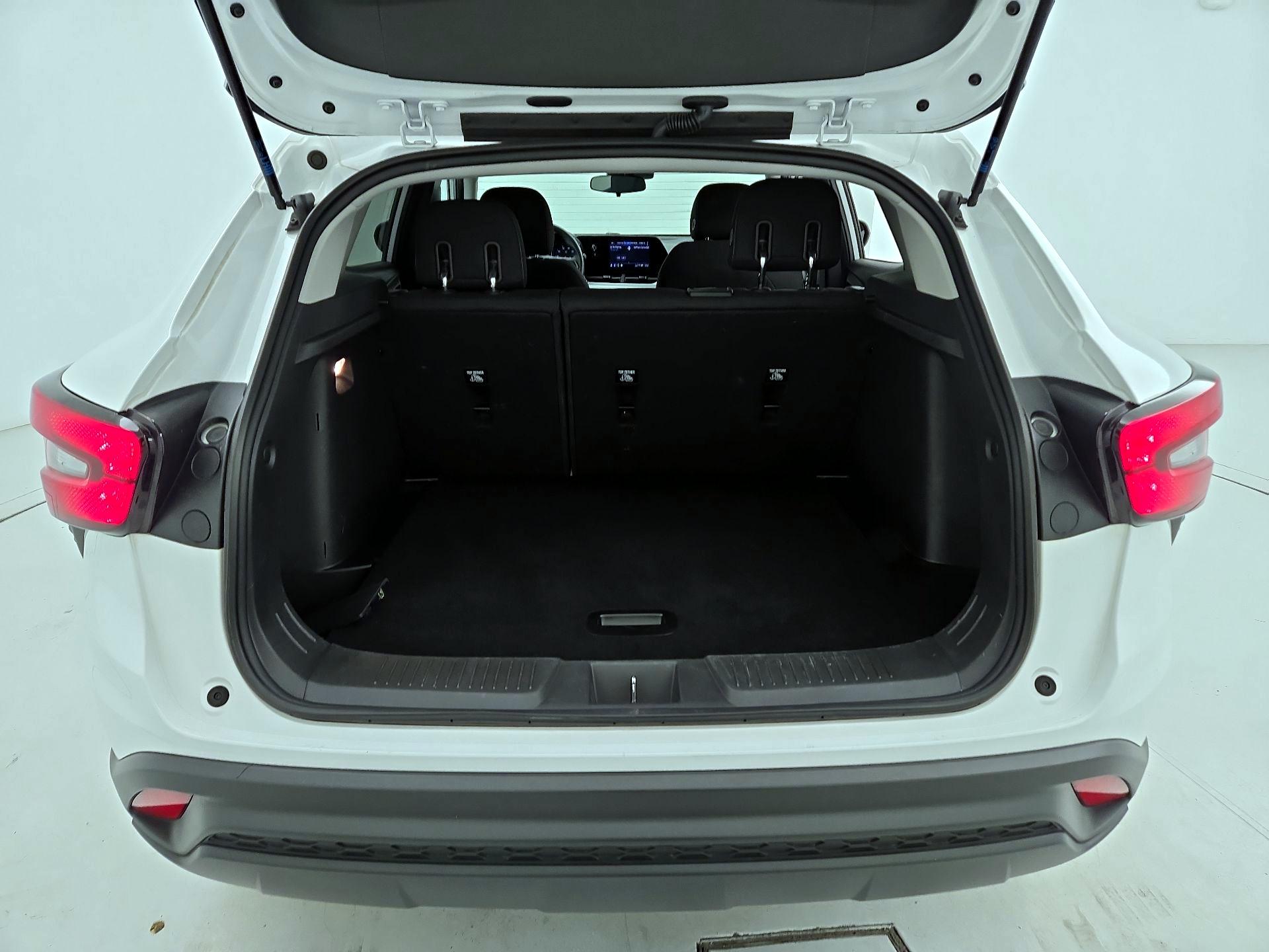 Thumbnail: 2024 Chevrolet Trax - 20