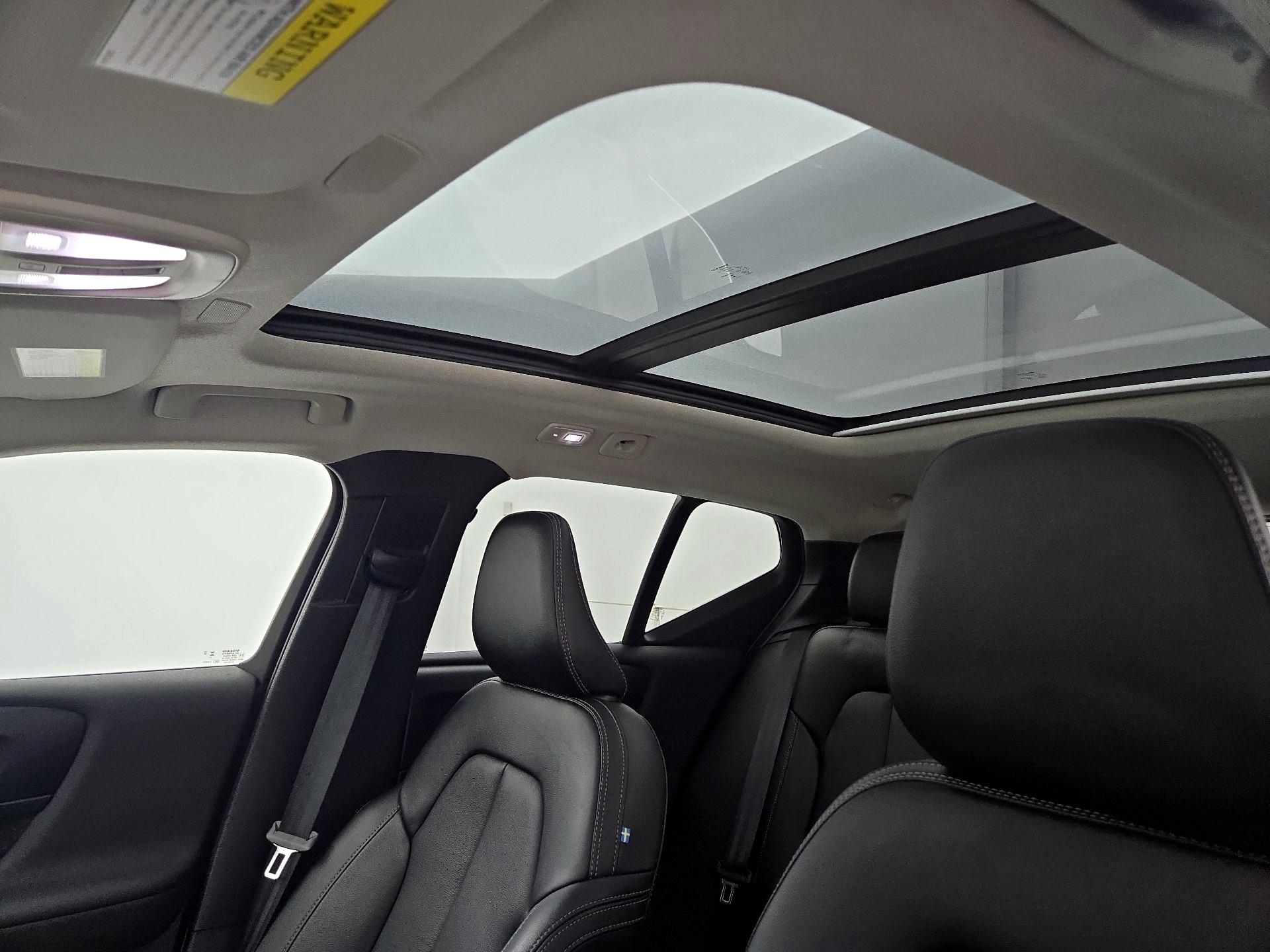 Thumbnail: 2024 Volvo XC40 - 20