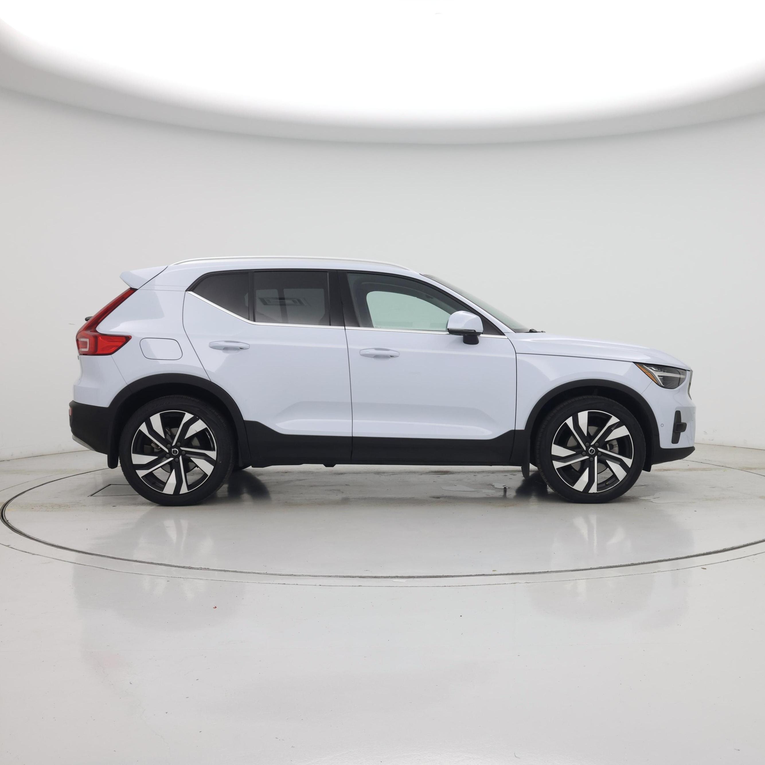 Thumbnail: 2024 Volvo XC40 - 7