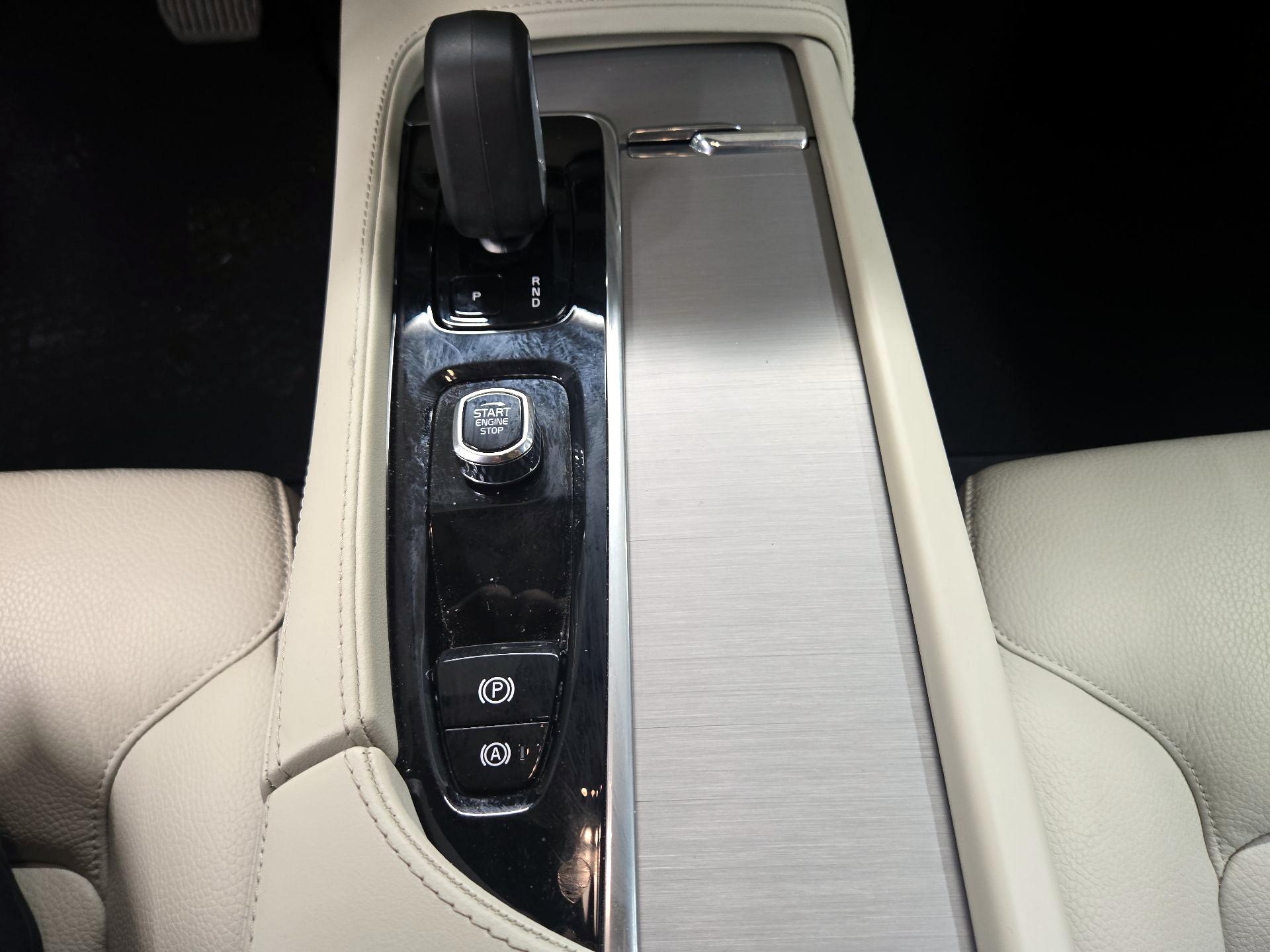 Thumbnail: 2024 Volvo XC90 - 18
