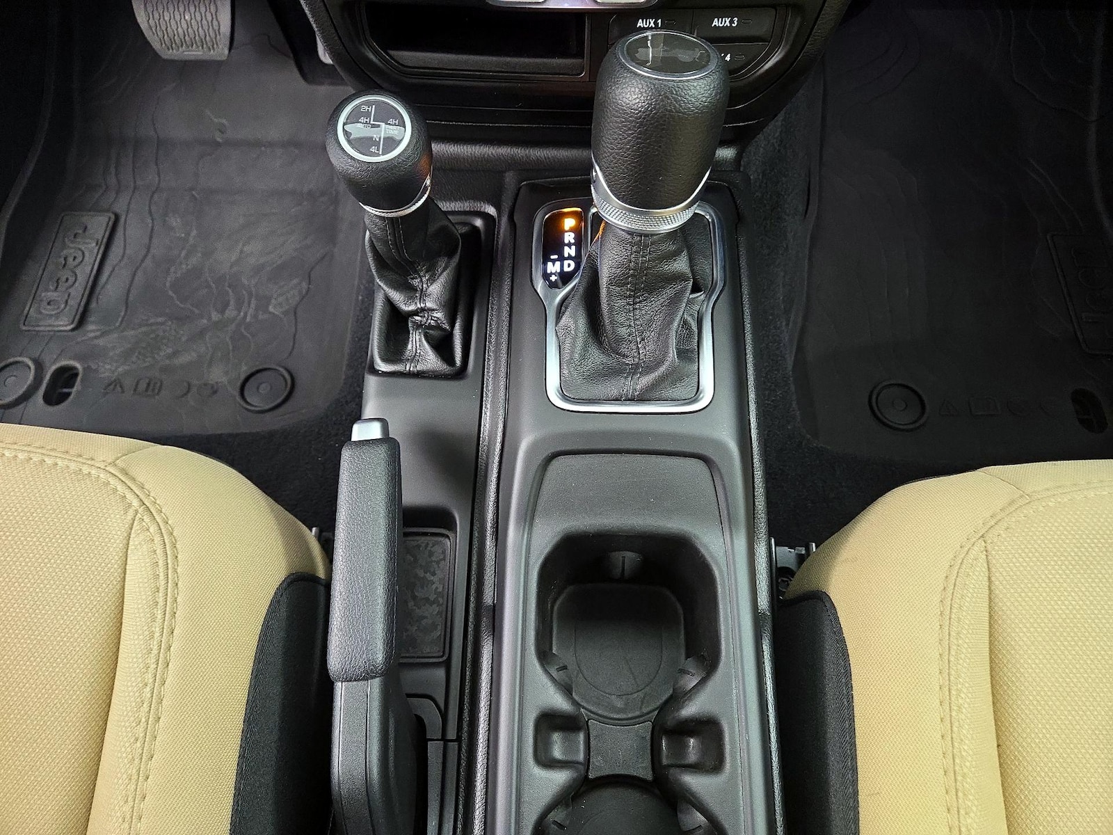 2023 Jeep Wrangler 4xe Willys 4XE - Photo 19