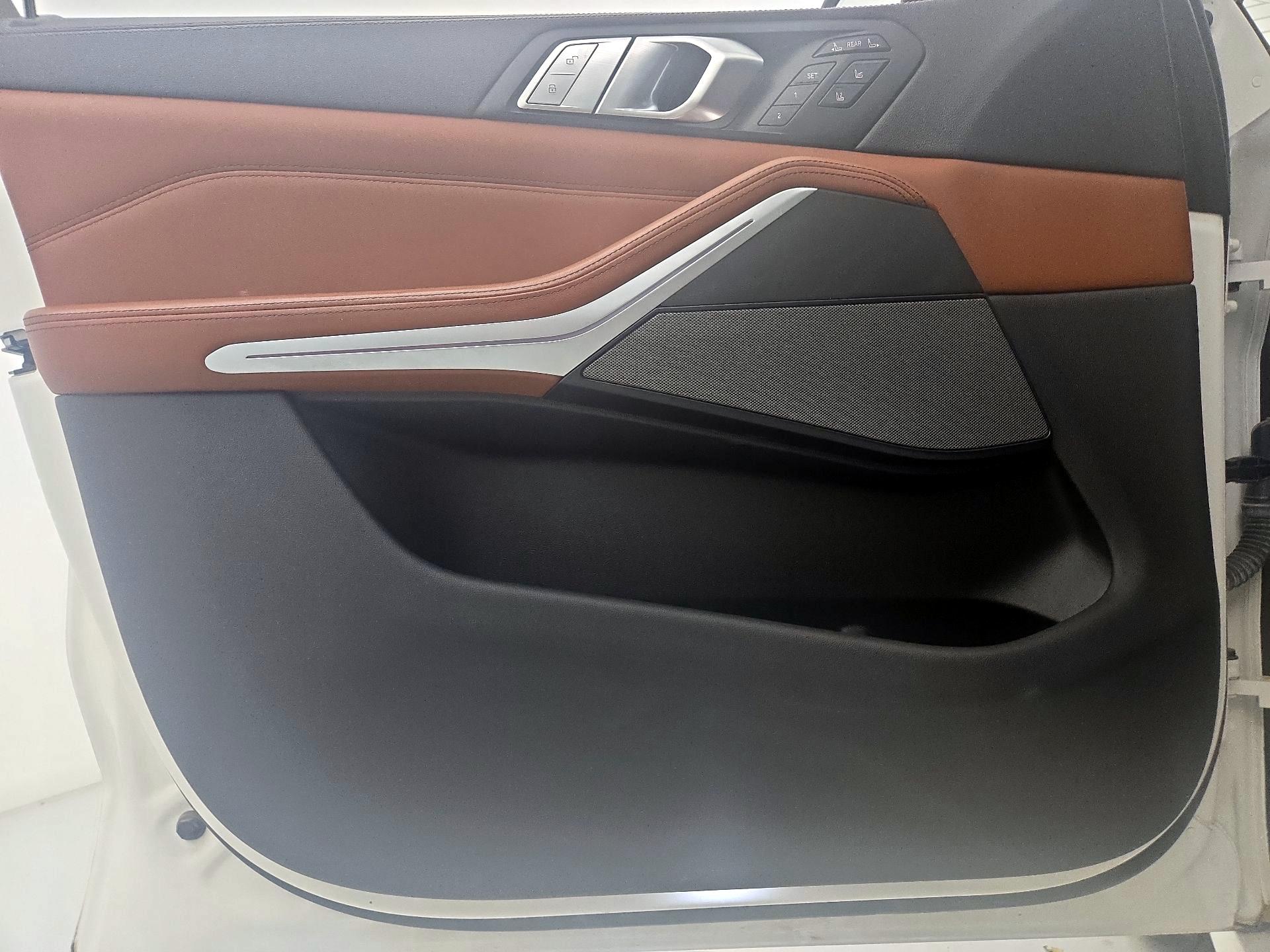 Thumbnail: 2021 BMW X7 - 12