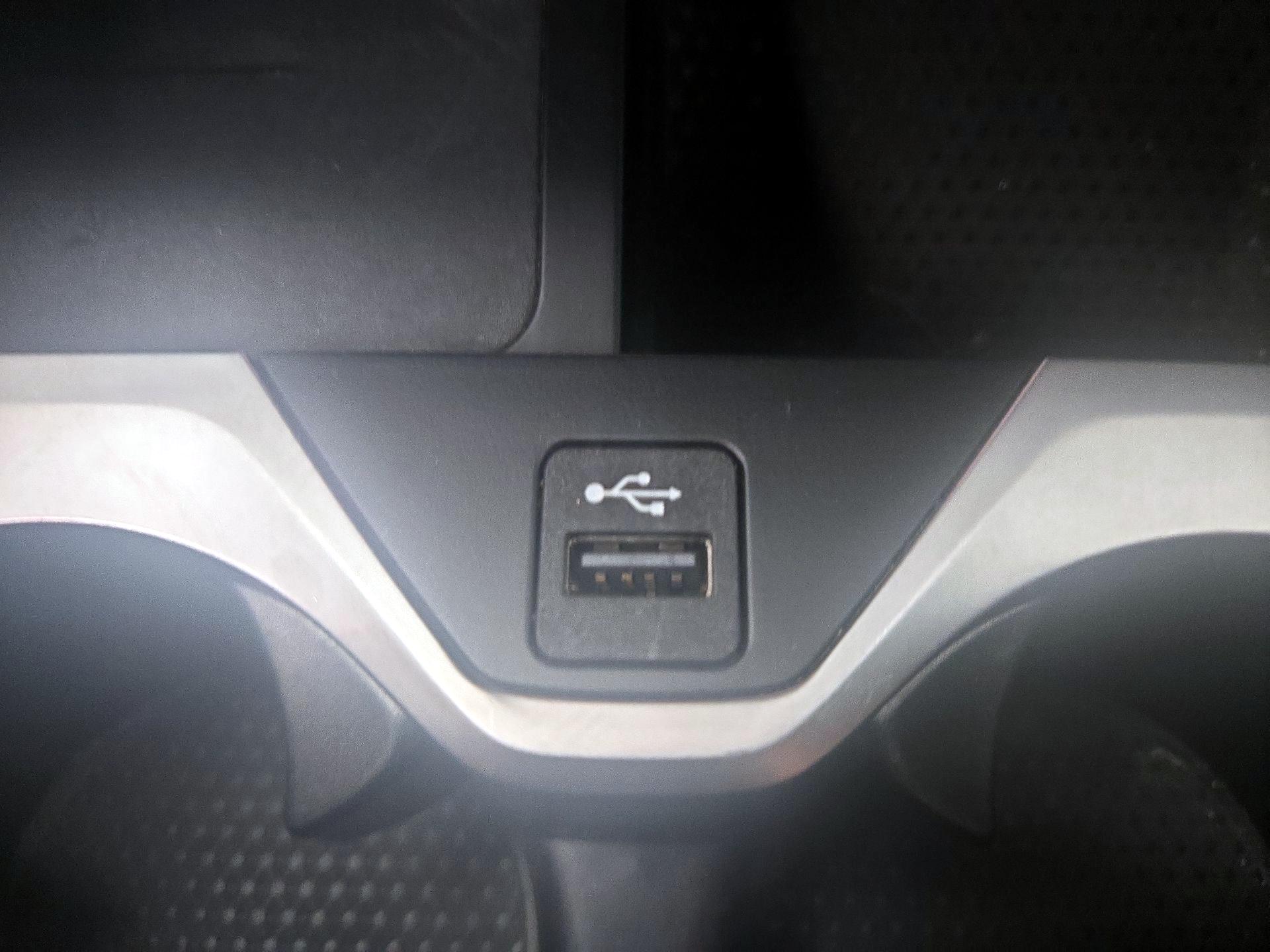 Thumbnail: 2021 BMW X7 - 19