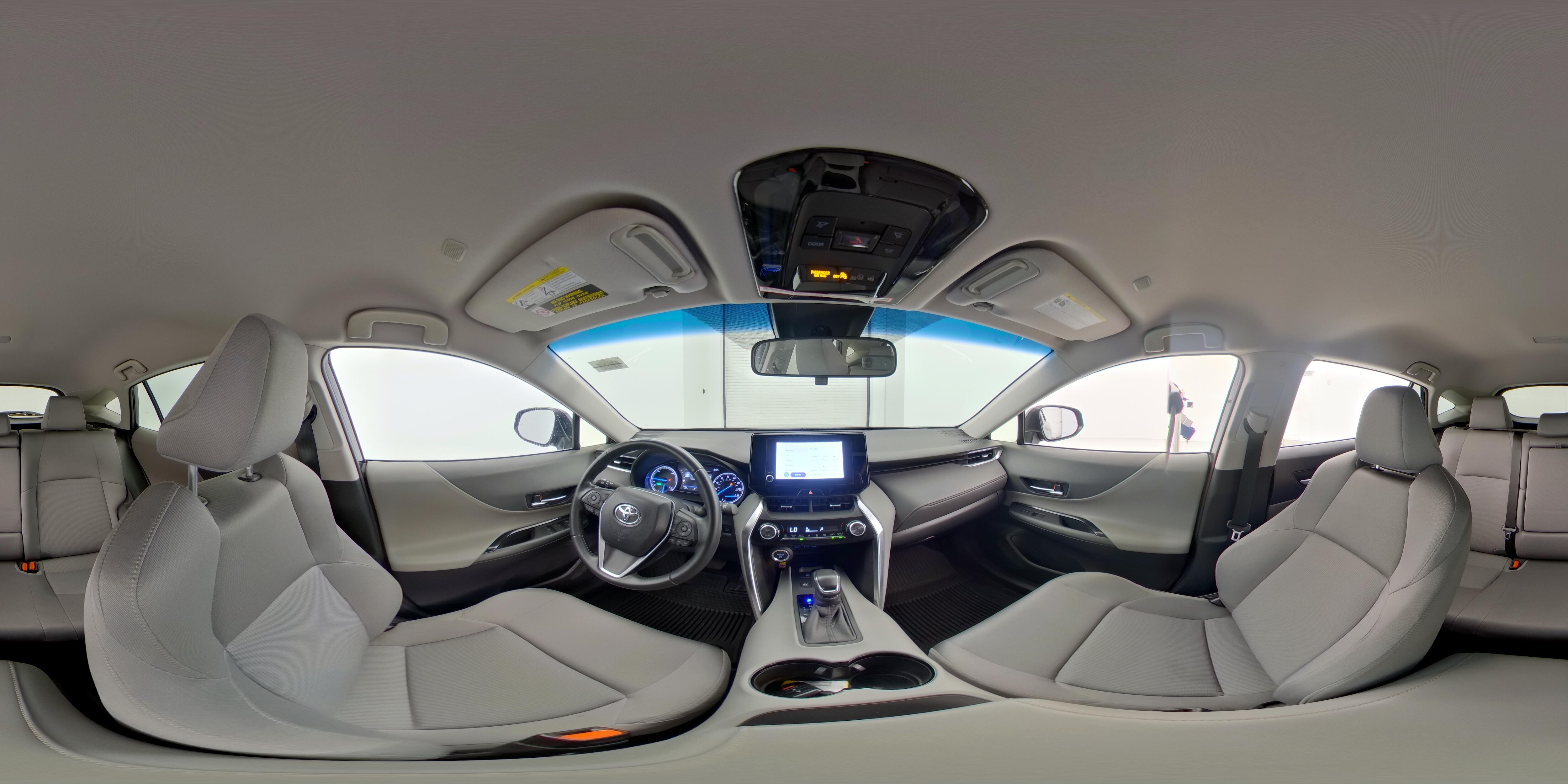 2024 Toyota Venza LE - Photo 24