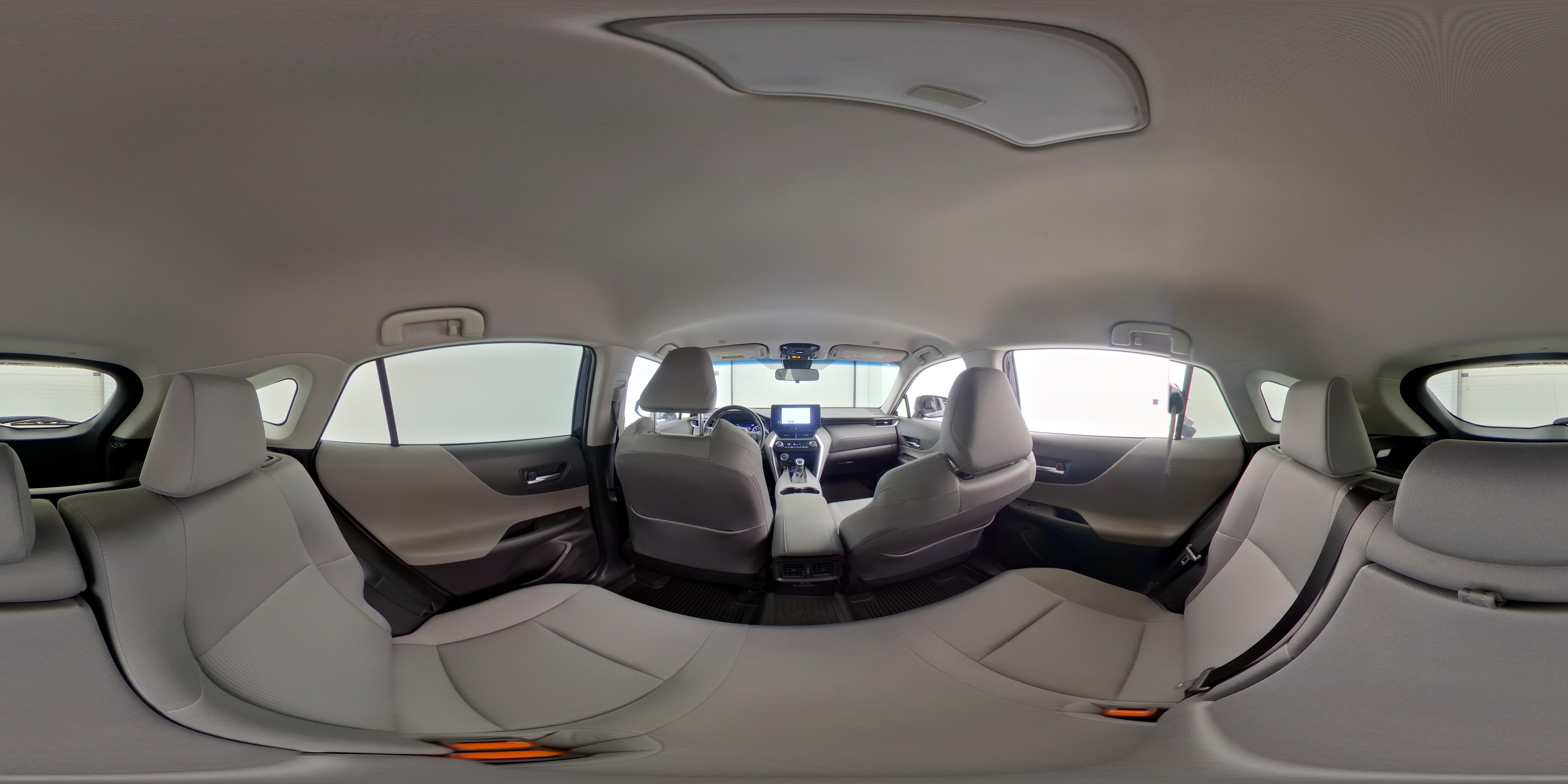 2024 Toyota Venza LE - Photo 25