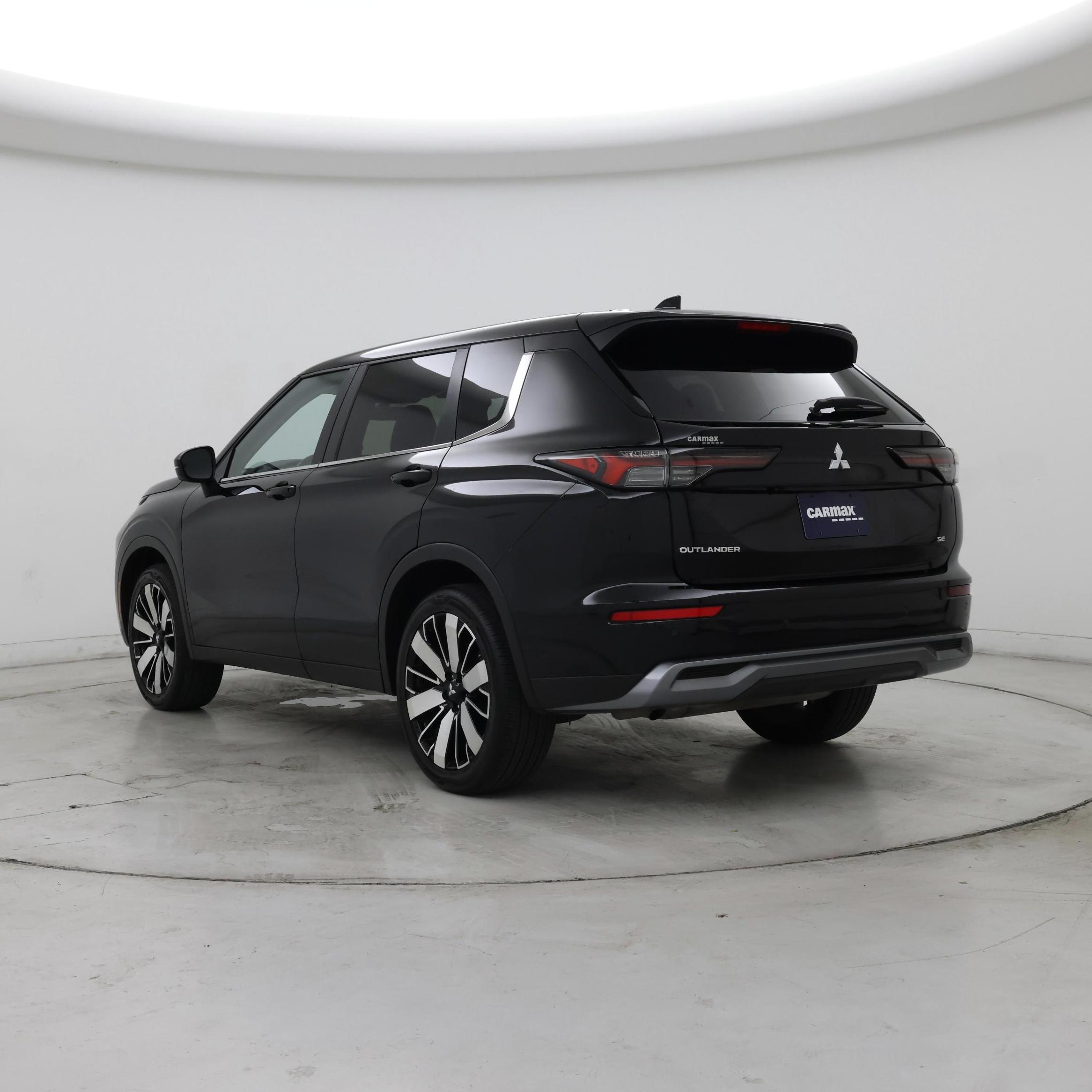 Thumbnail: 2025 Mitsubishi Outlander - 2