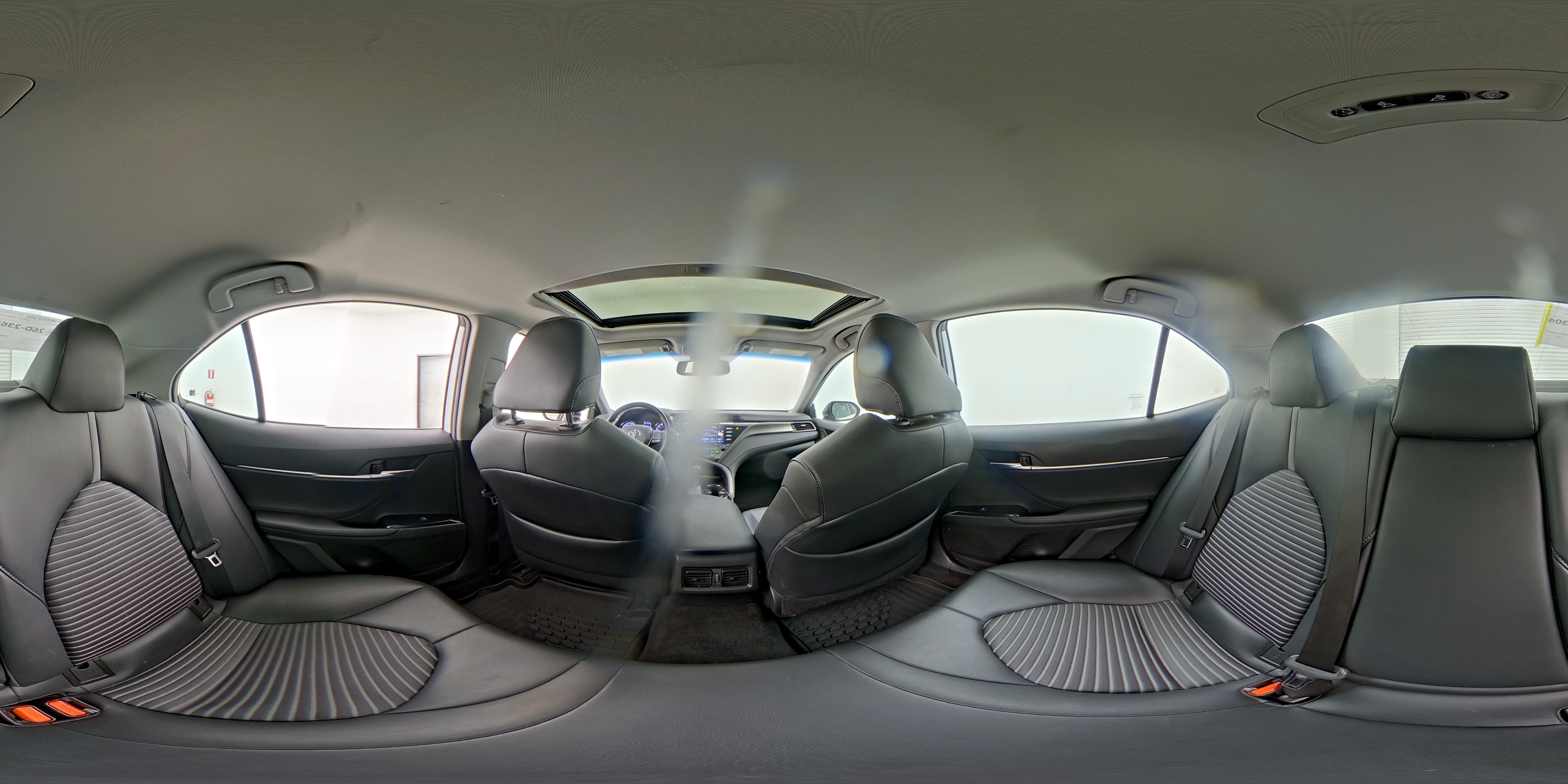2019 Toyota Camry SE - Photo 26