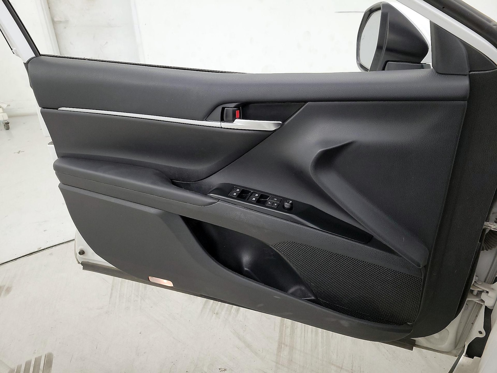2019 Toyota Camry SE - Photo 13