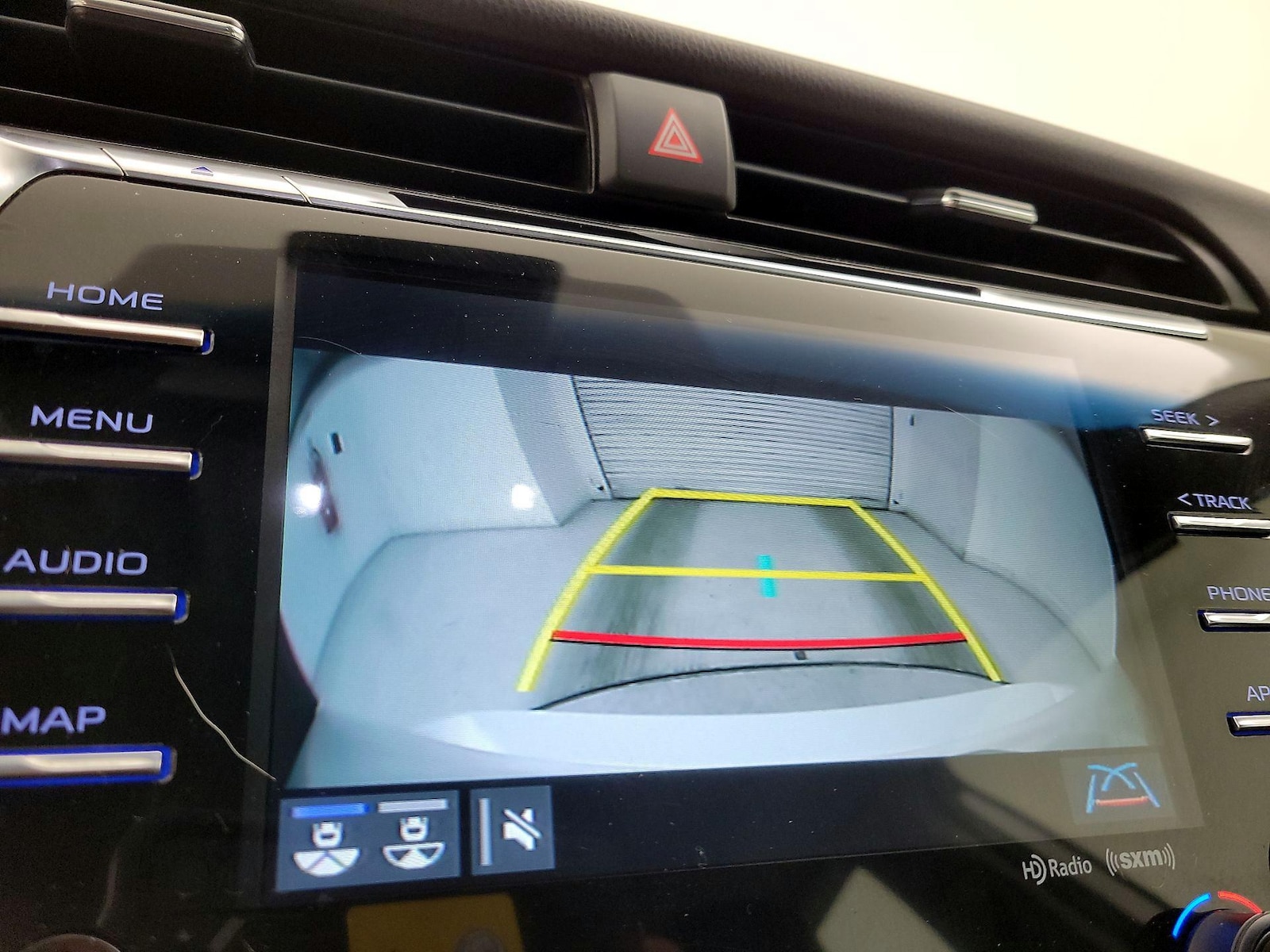 2019 Toyota Camry SE - Photo 15