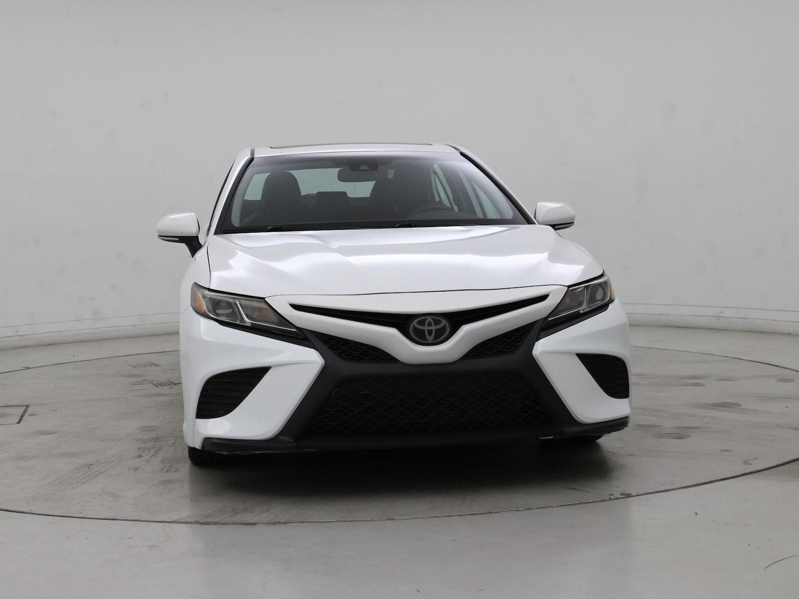 2019 Toyota Camry SE - Photo 6