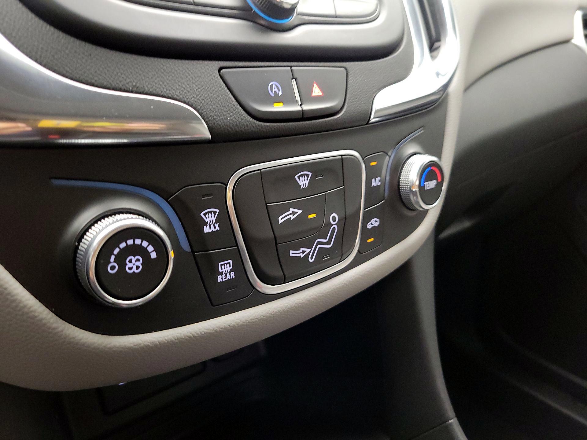 Thumbnail: 2022 Chevrolet Equinox - 16