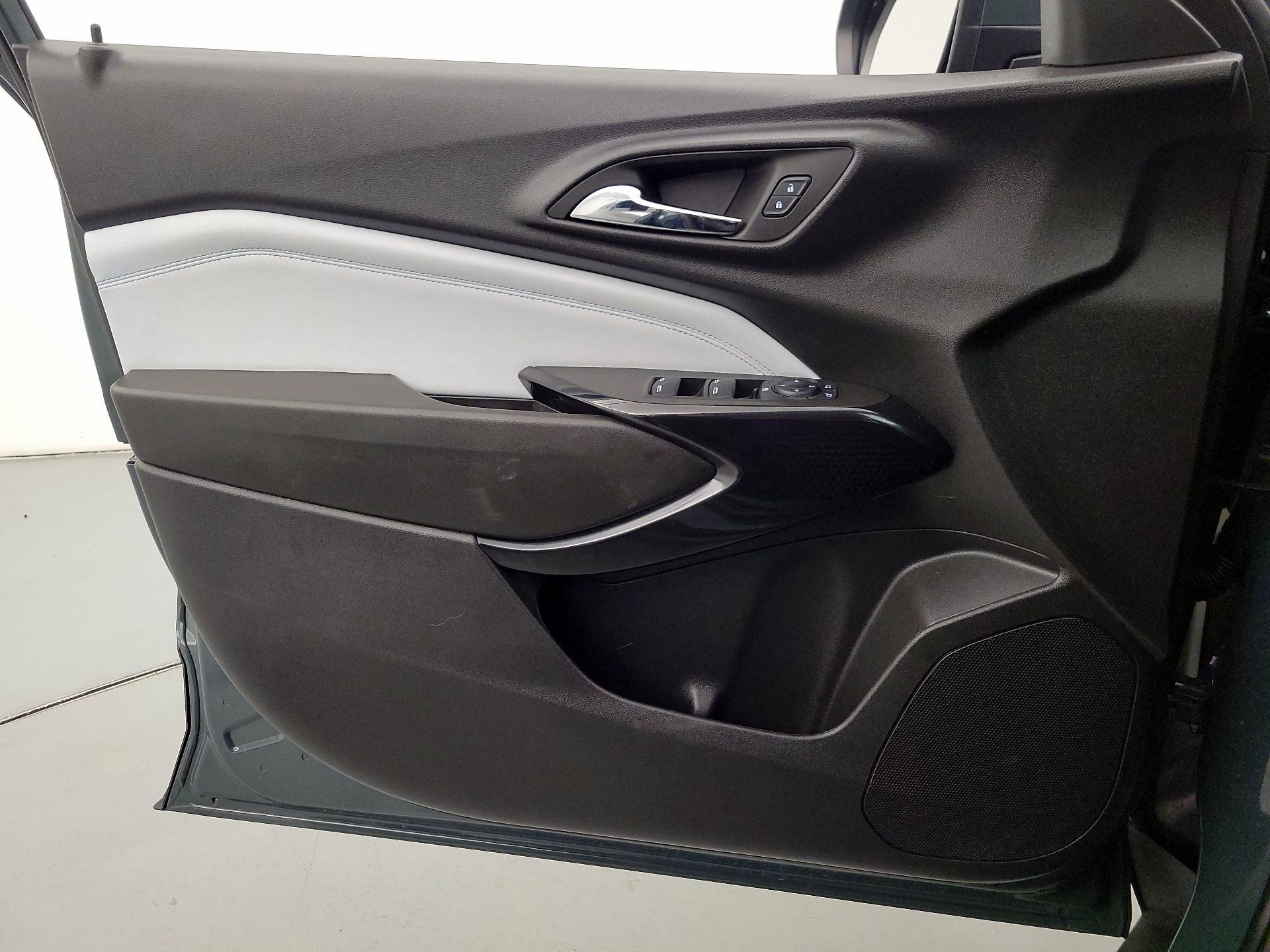 Thumbnail: 2025 Chevrolet Trax - 12
