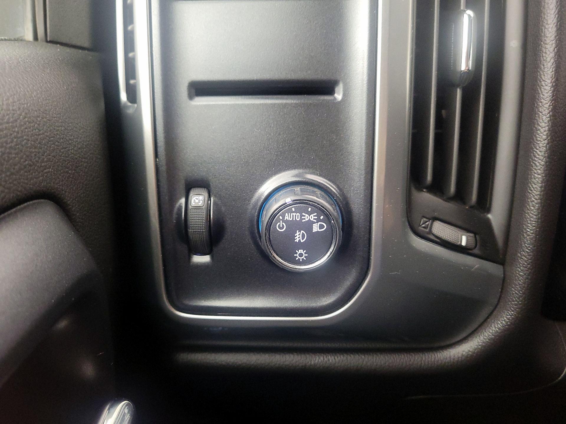 Thumbnail: 2014 Chevrolet Silverado 1500 - 13