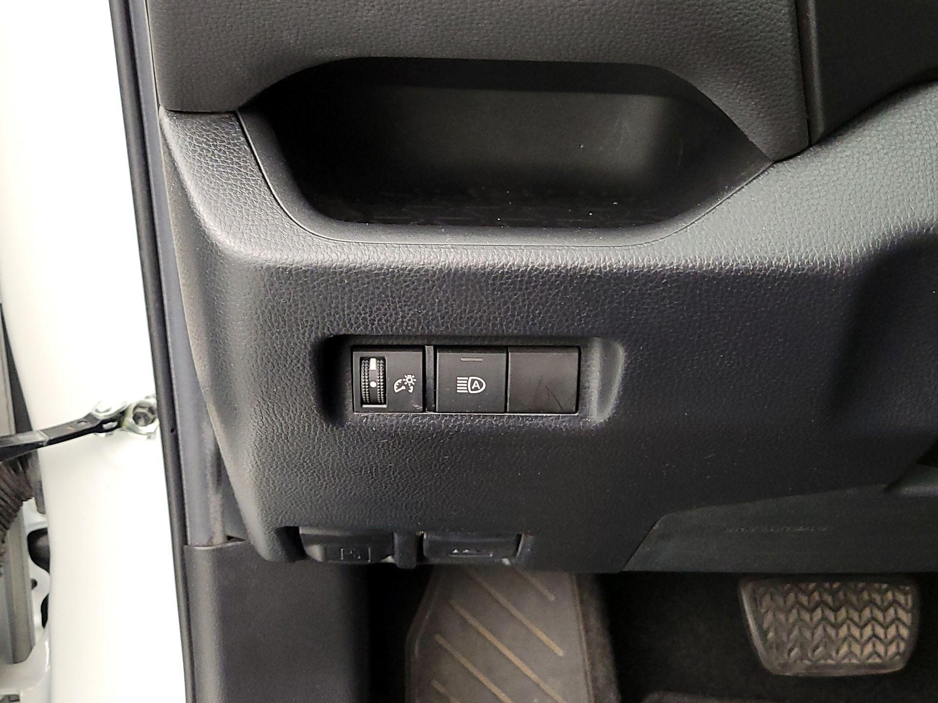 Thumbnail: 2020 Toyota RAV4 - 13