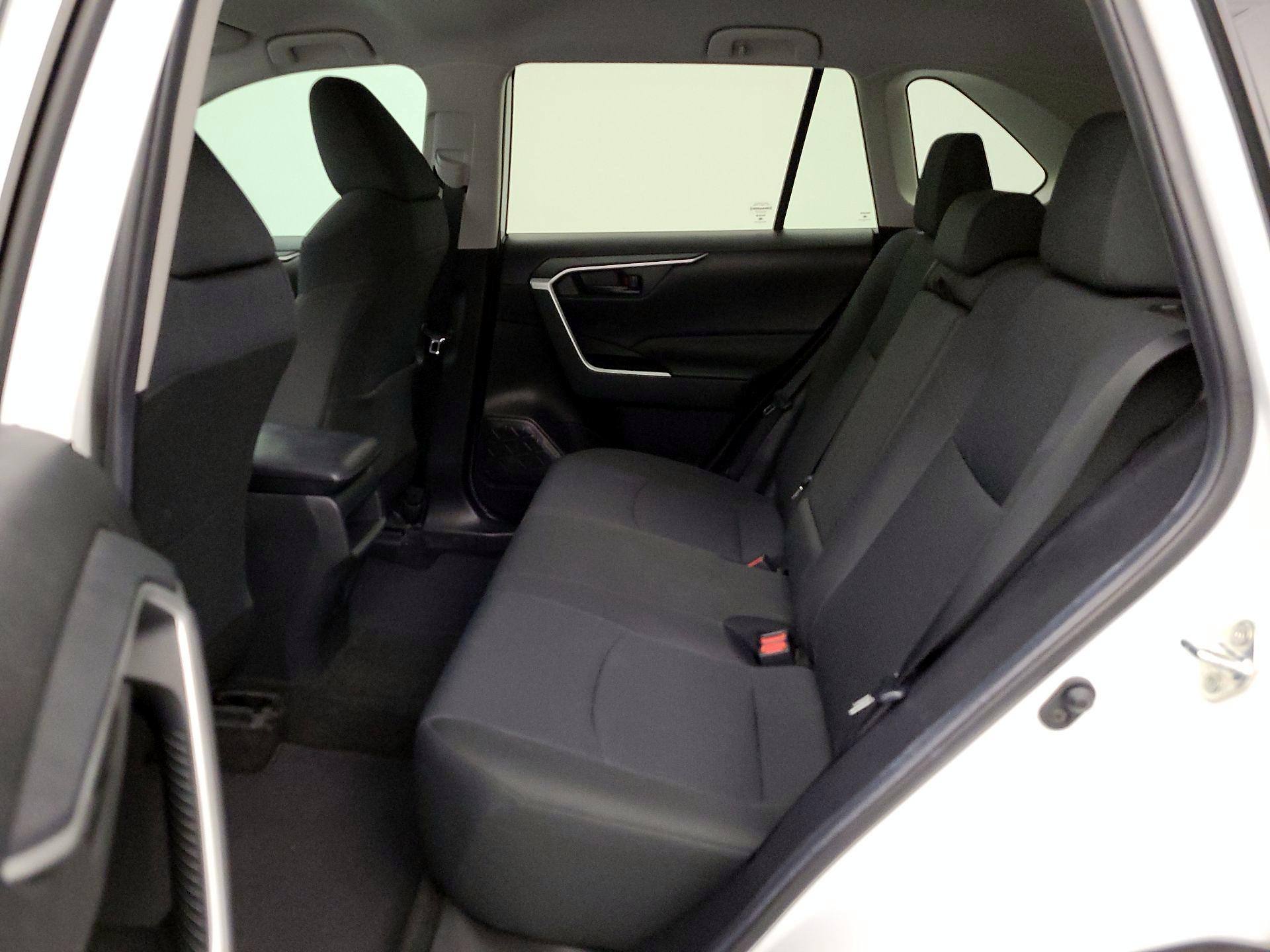 Thumbnail: 2020 Toyota RAV4 - 19
