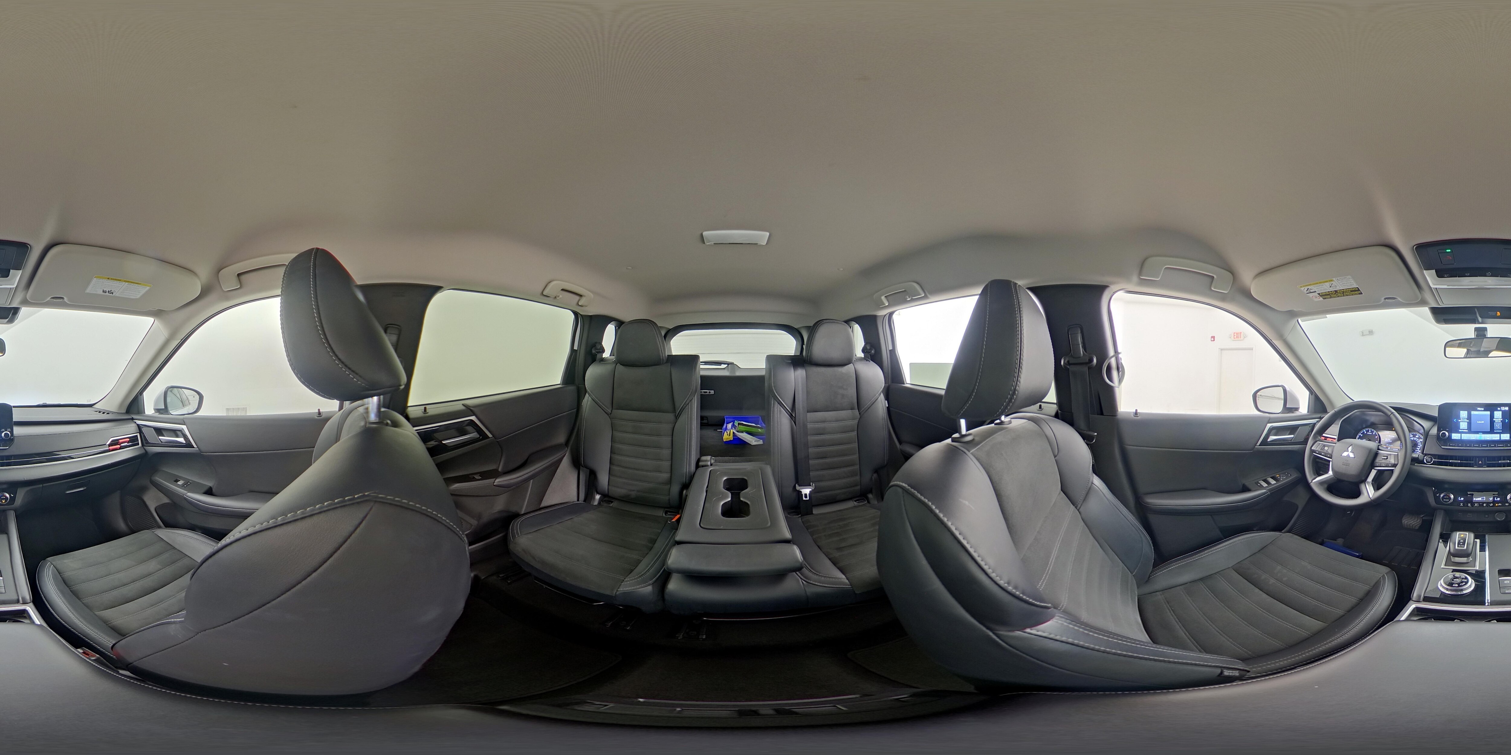 2024 Mitsubishi Outlander SE - Photo 25
