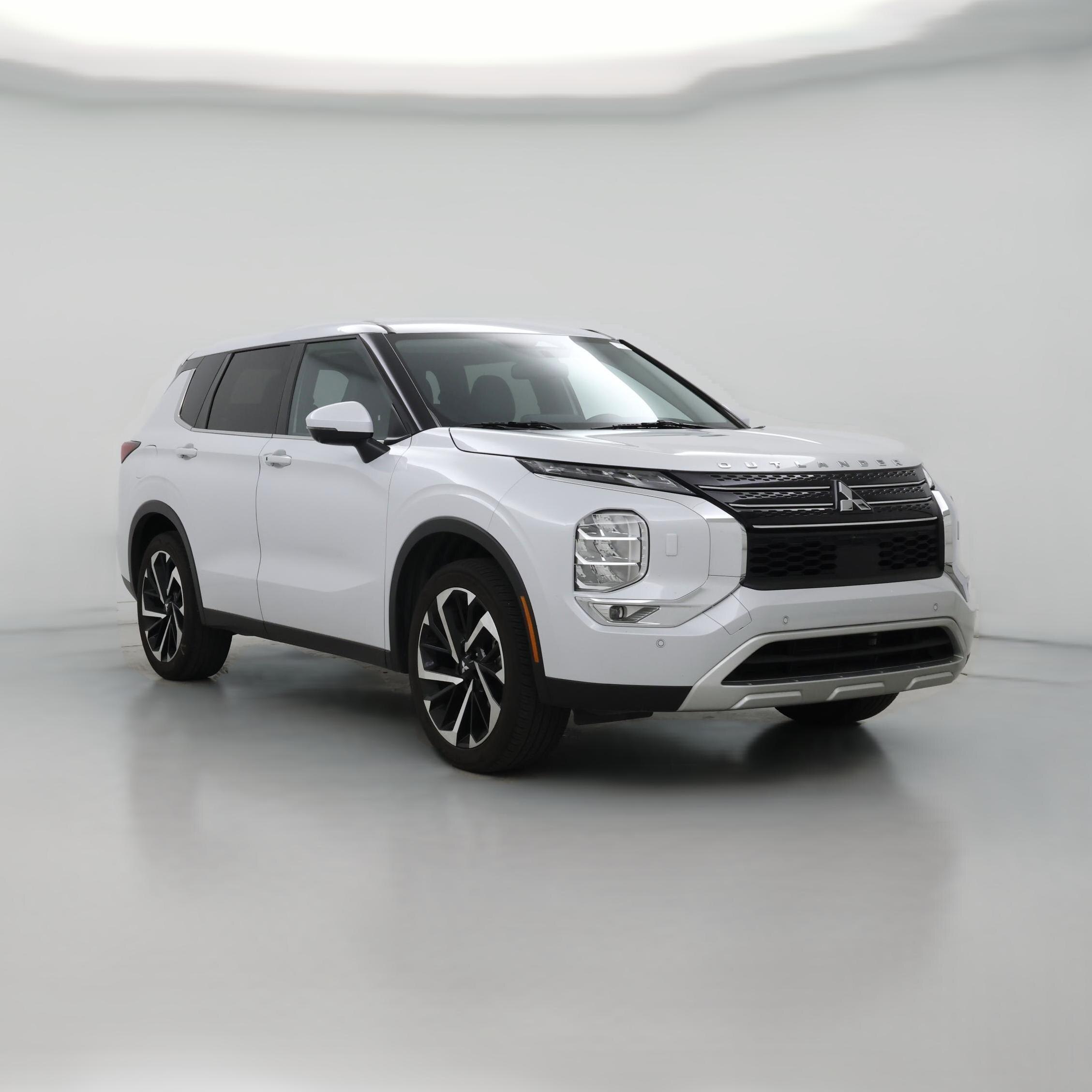 Thumbnail: 2024 Mitsubishi Outlander - 1