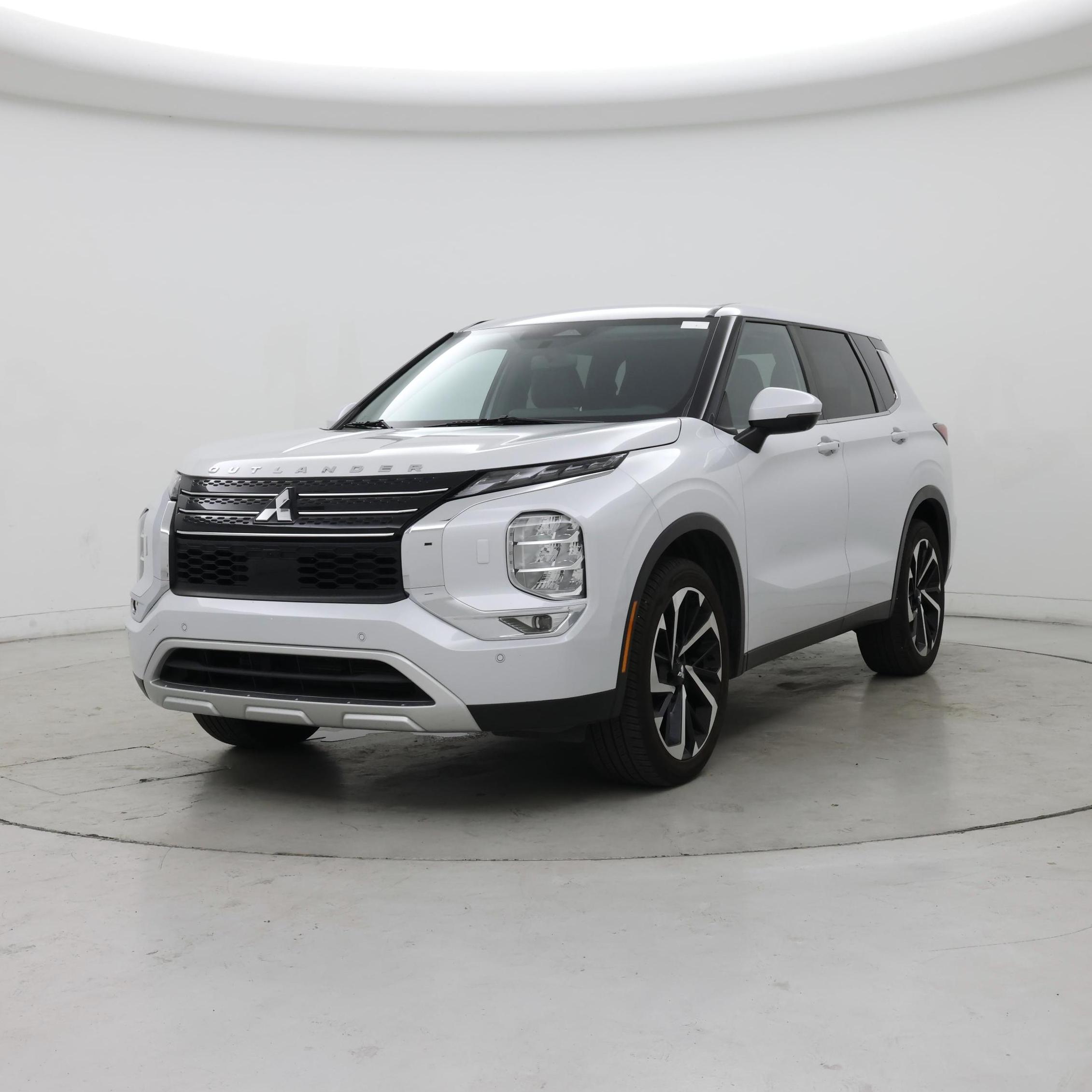 Thumbnail: 2024 Mitsubishi Outlander - 4