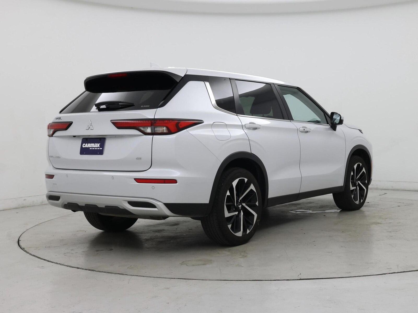 2024 Mitsubishi Outlander SE - Photo 9