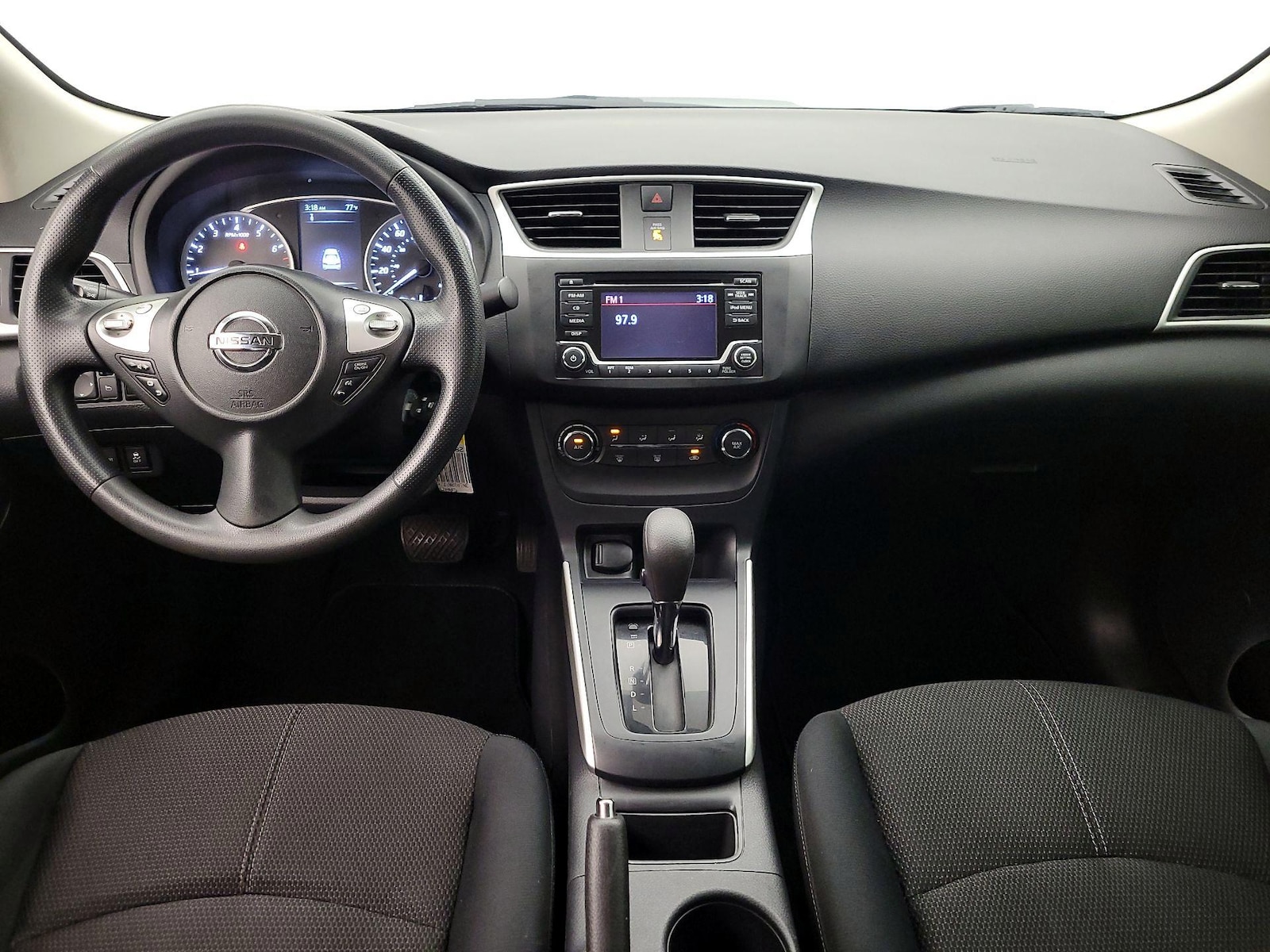 2018 Nissan Sentra S - Photo 10