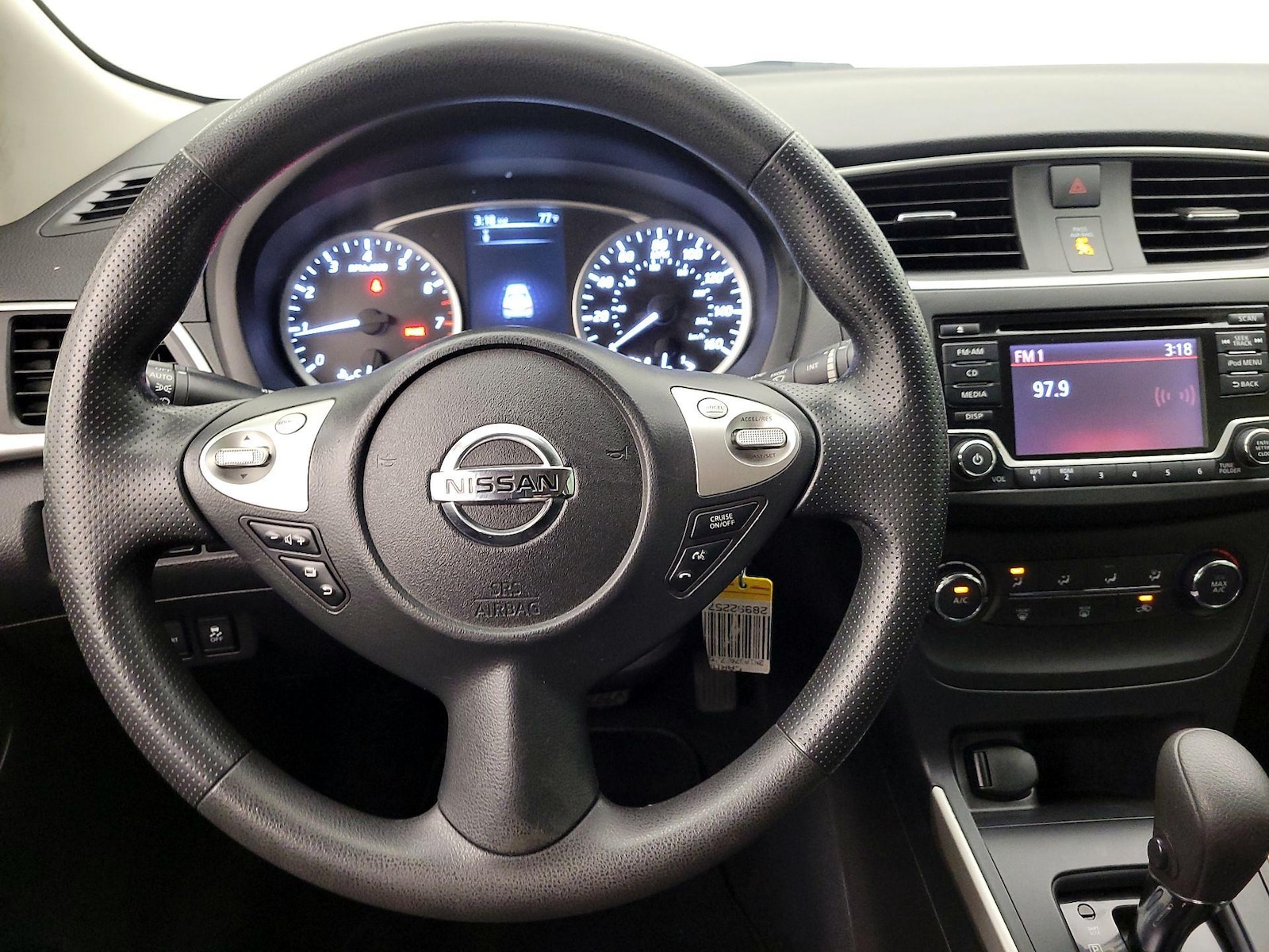 2018 Nissan Sentra S - Photo 11