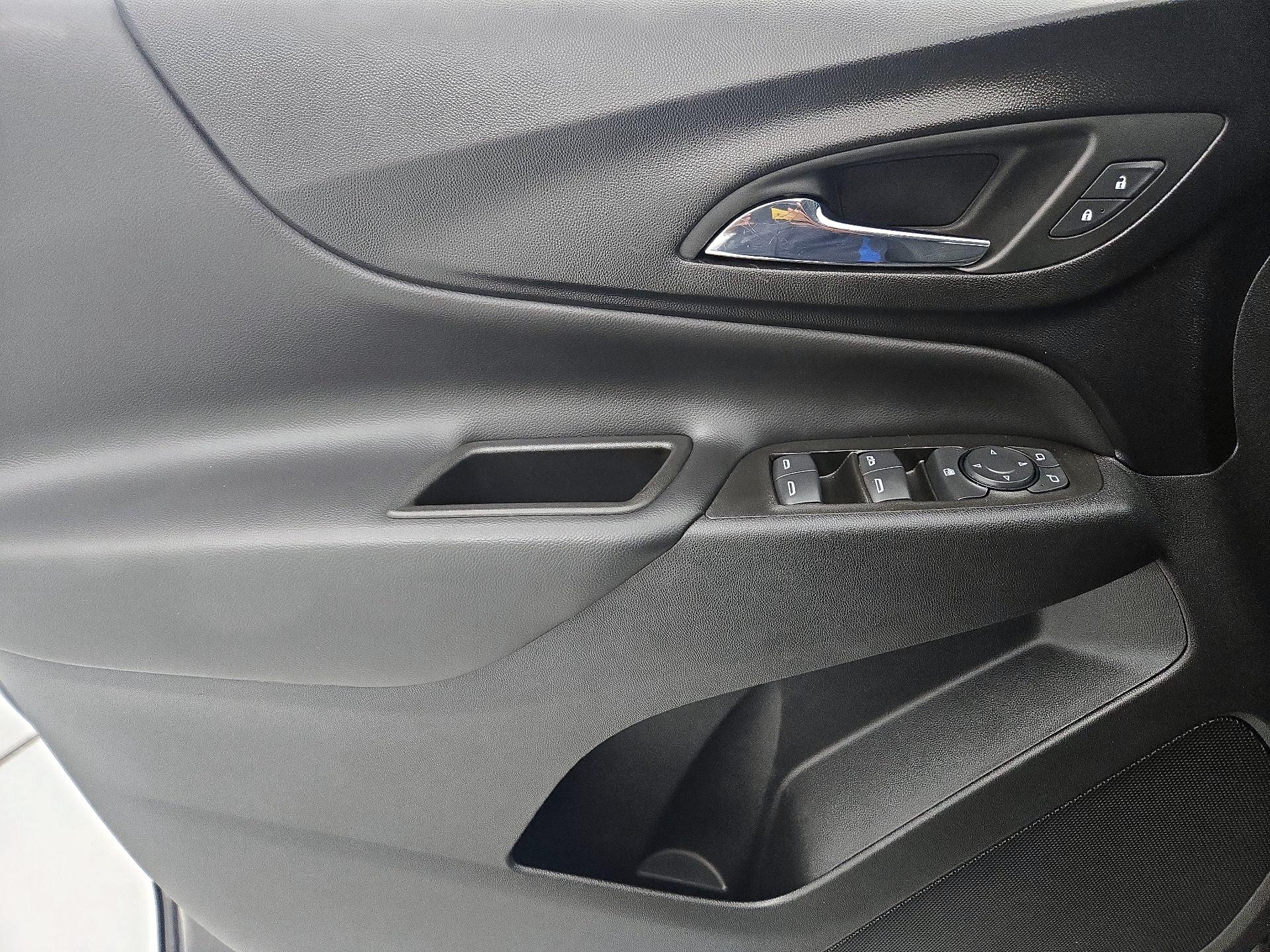 Thumbnail: 2022 Chevrolet Equinox - 12