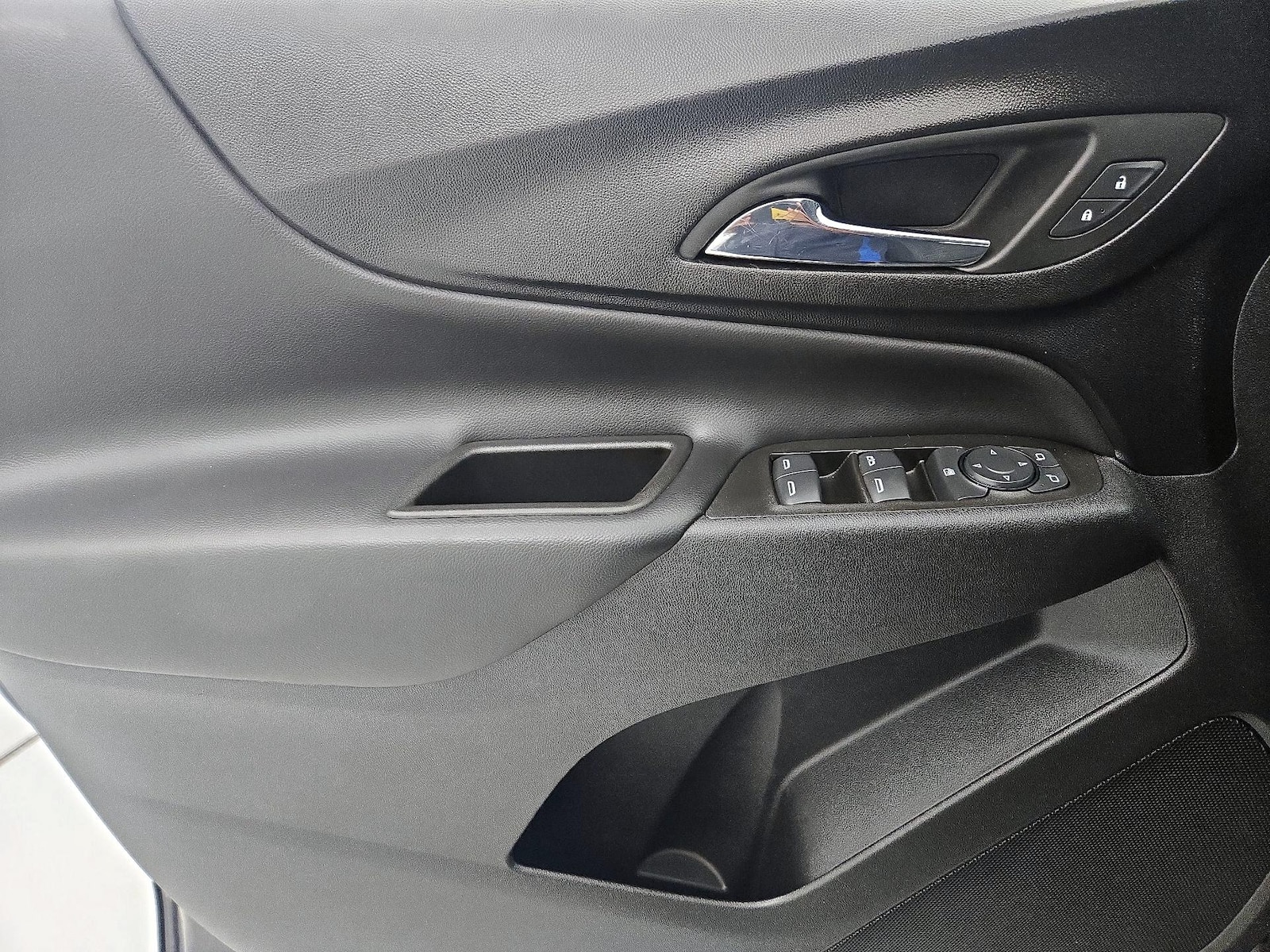 2022 Chevrolet Equinox LT - Photo 13
