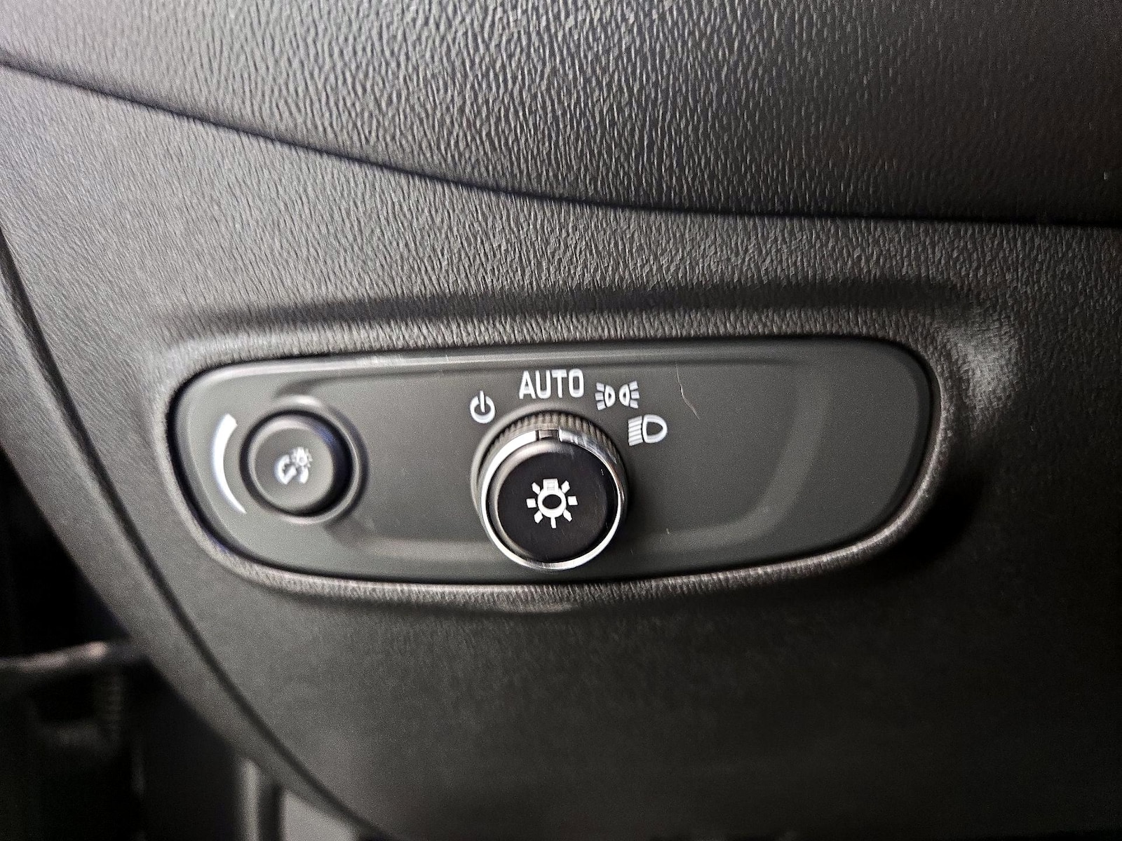 2022 Chevrolet Equinox LT - Photo 14
