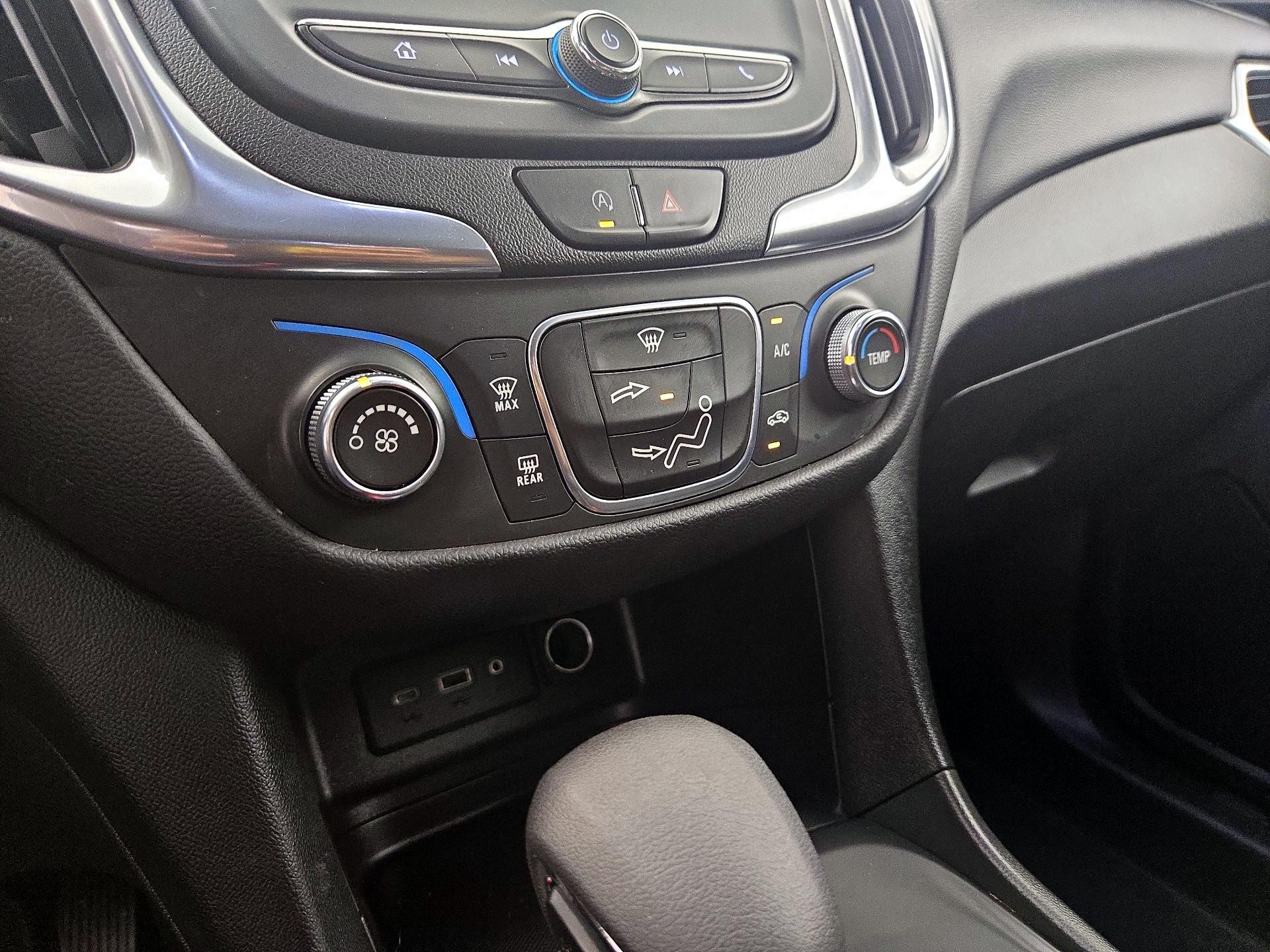 Thumbnail: 2022 Chevrolet Equinox - 16