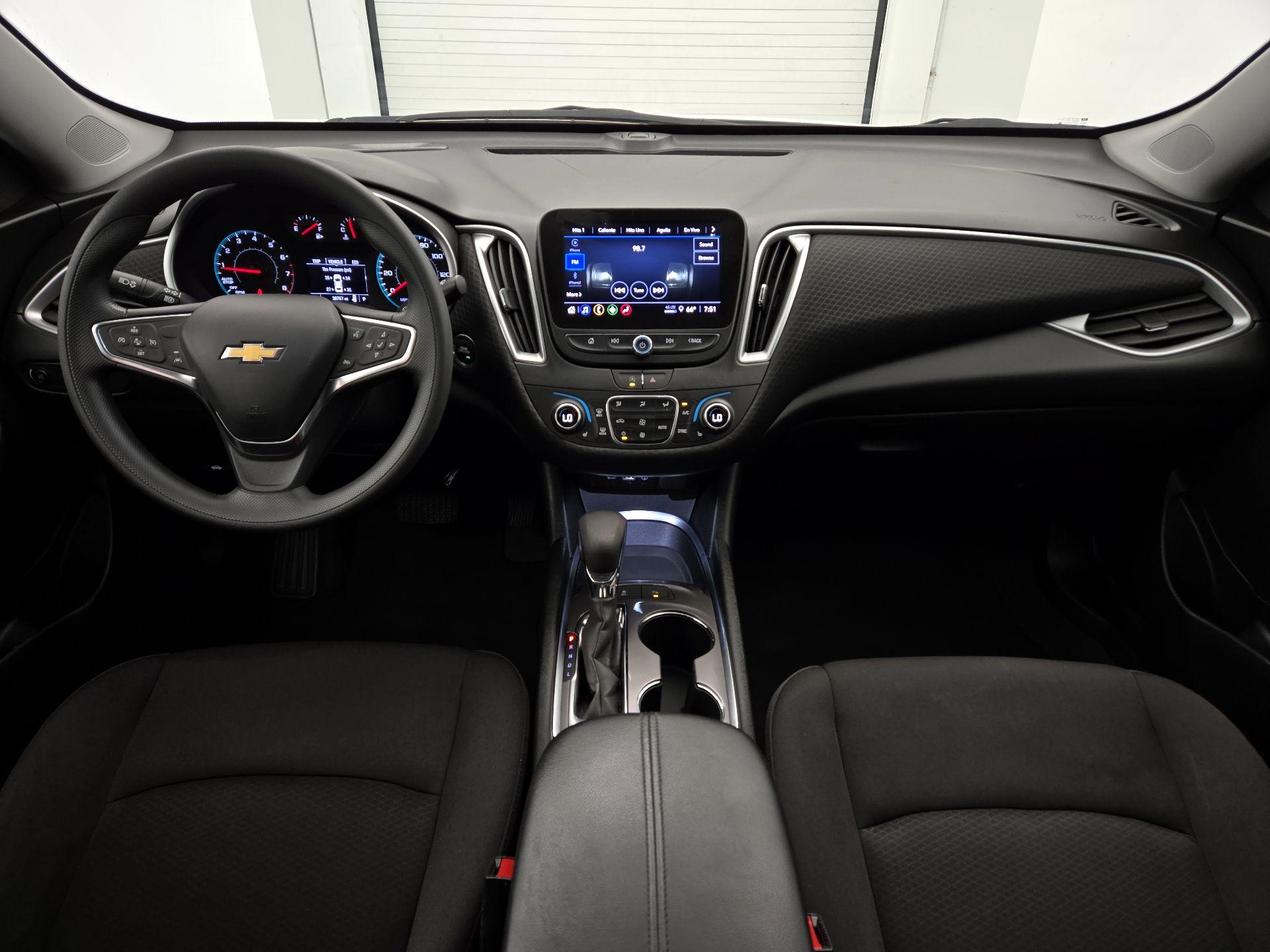 Thumbnail: 2024 Chevrolet Malibu - 9