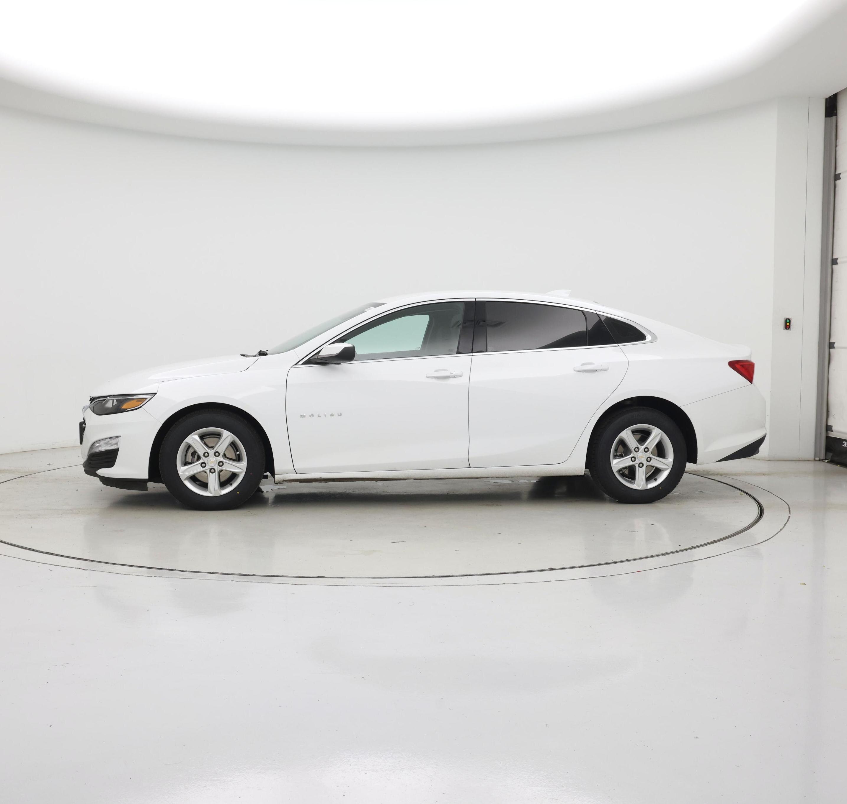 Thumbnail: 2024 Chevrolet Malibu - 3