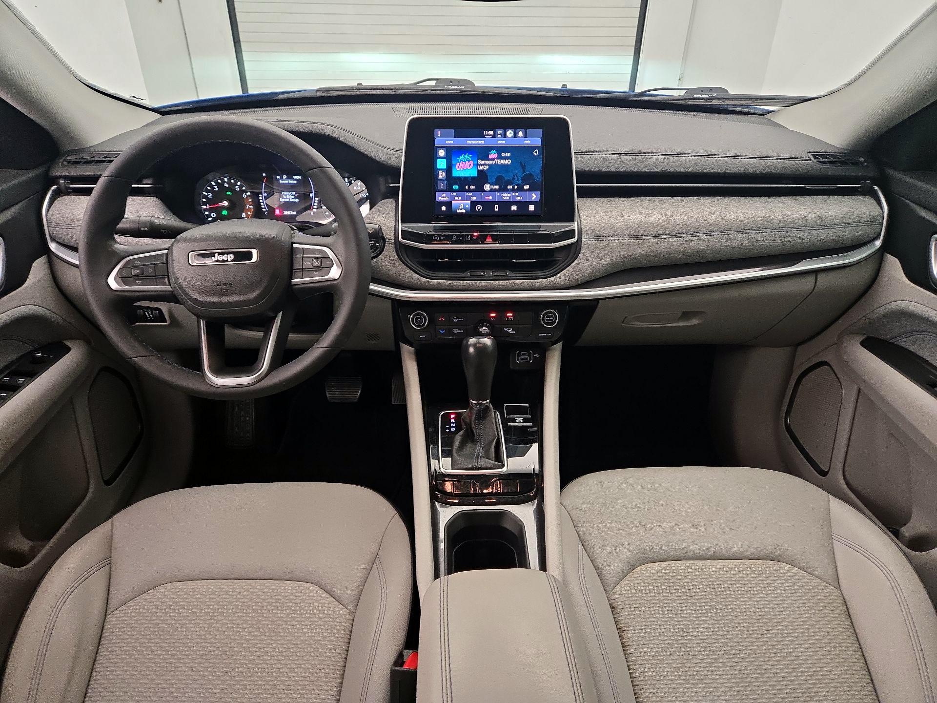 Thumbnail: 2022 Jeep Compass - 9