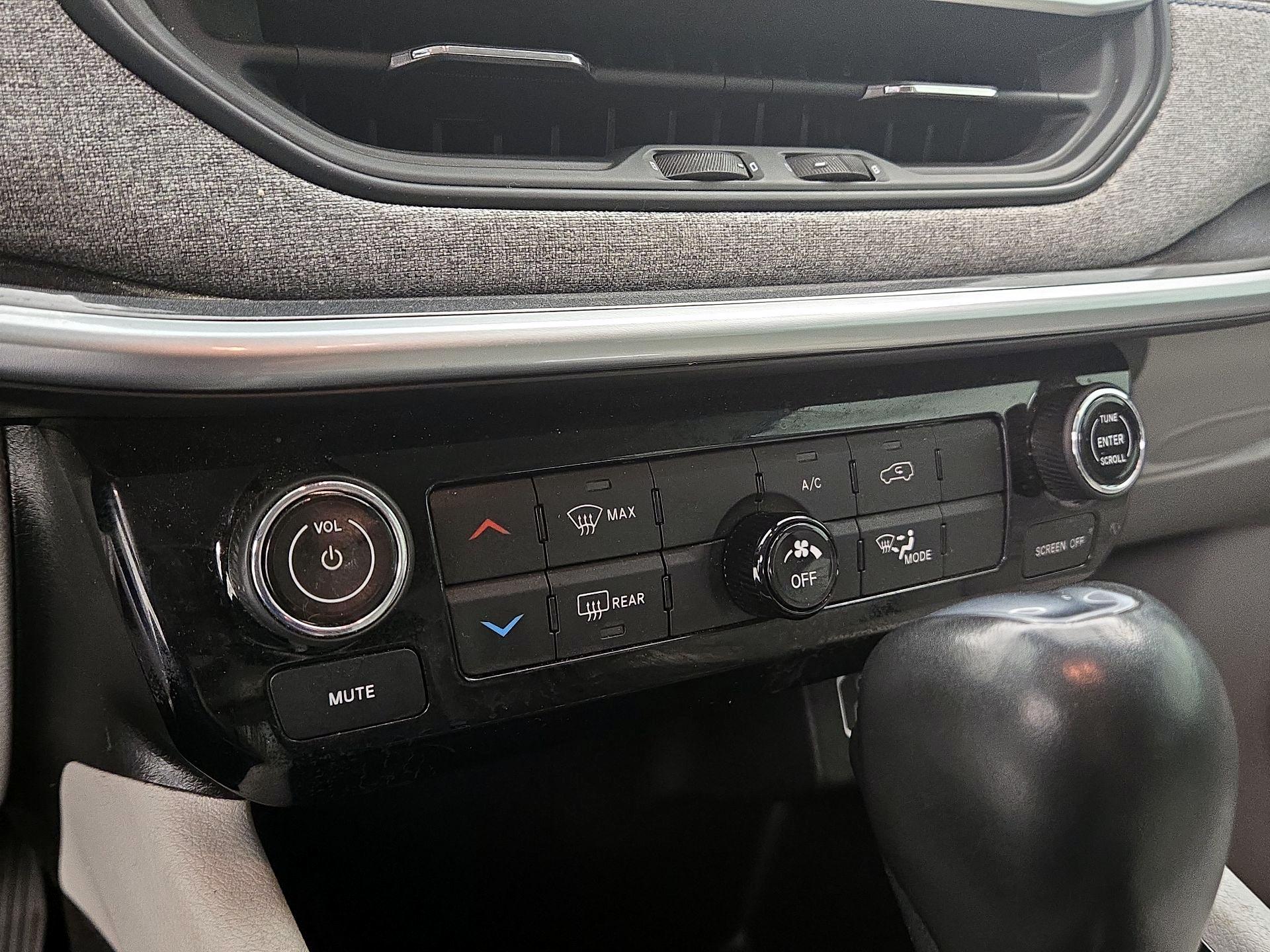 Thumbnail: 2022 Jeep Compass - 16
