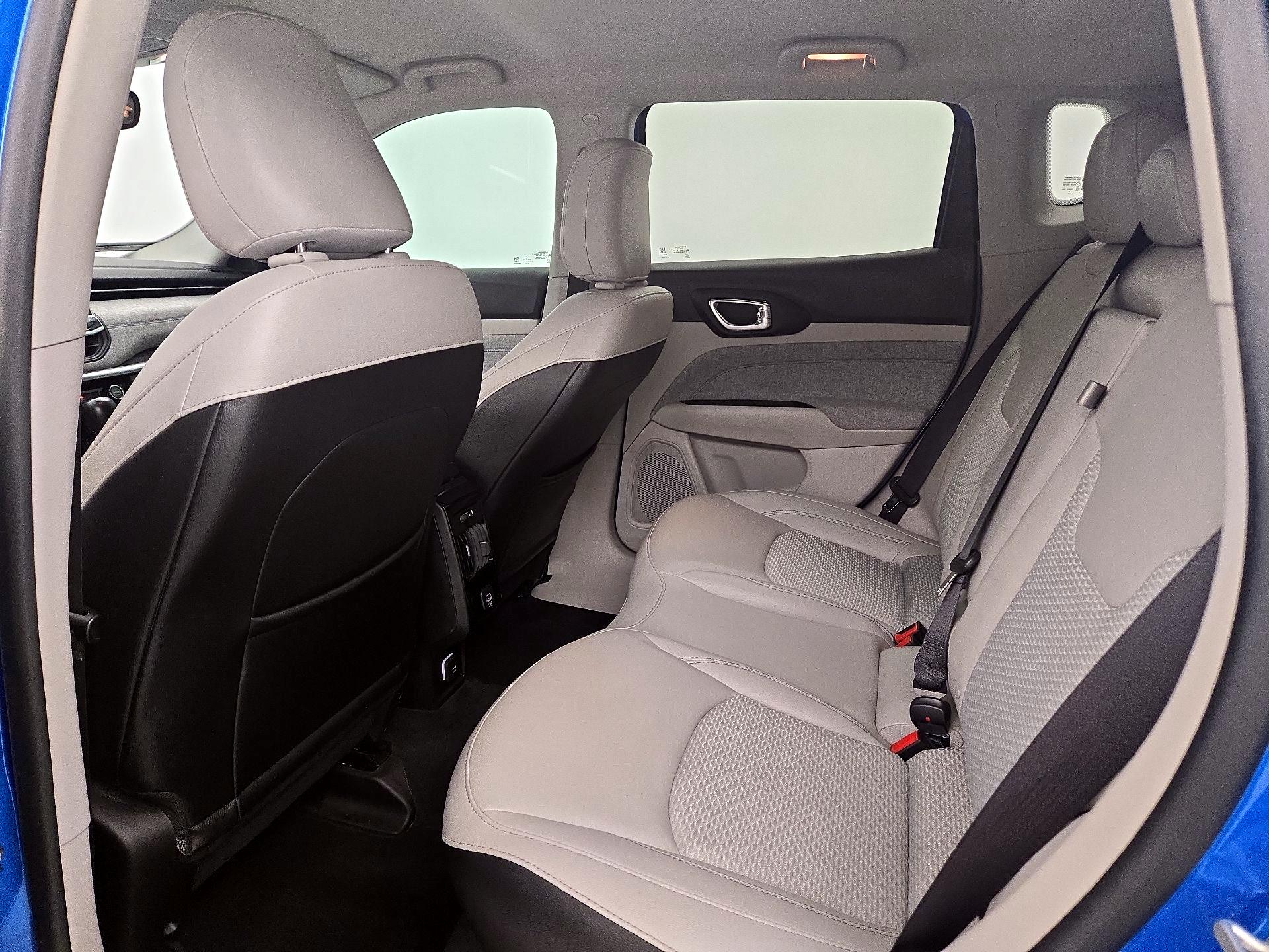 Thumbnail: 2022 Jeep Compass - 19