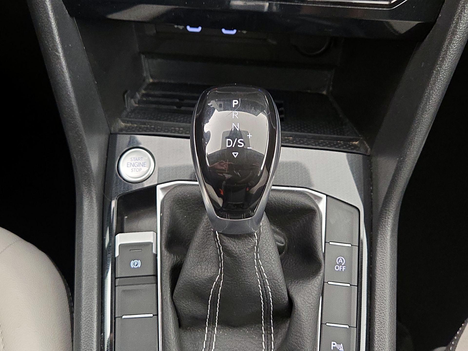 Thumbnail: 2025 Volkswagen Taos - 17
