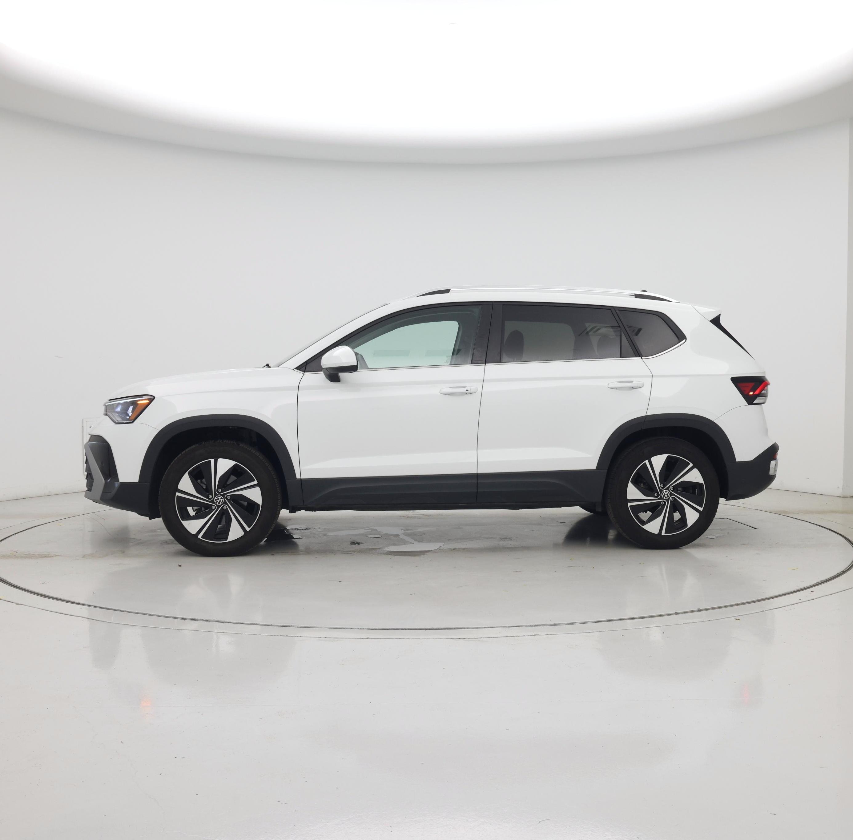 Thumbnail: 2025 Volkswagen Taos - 3