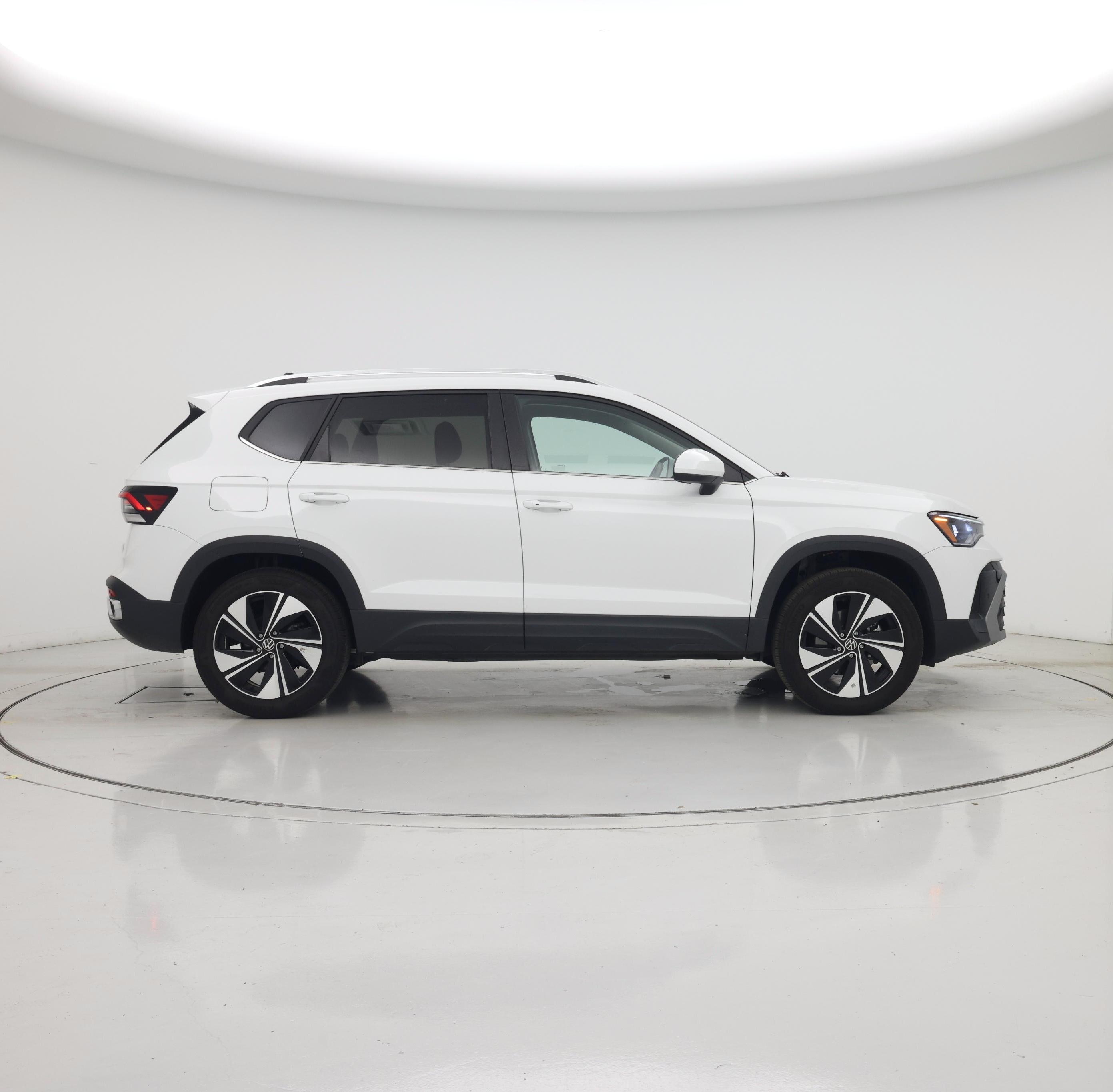 Thumbnail: 2025 Volkswagen Taos - 7