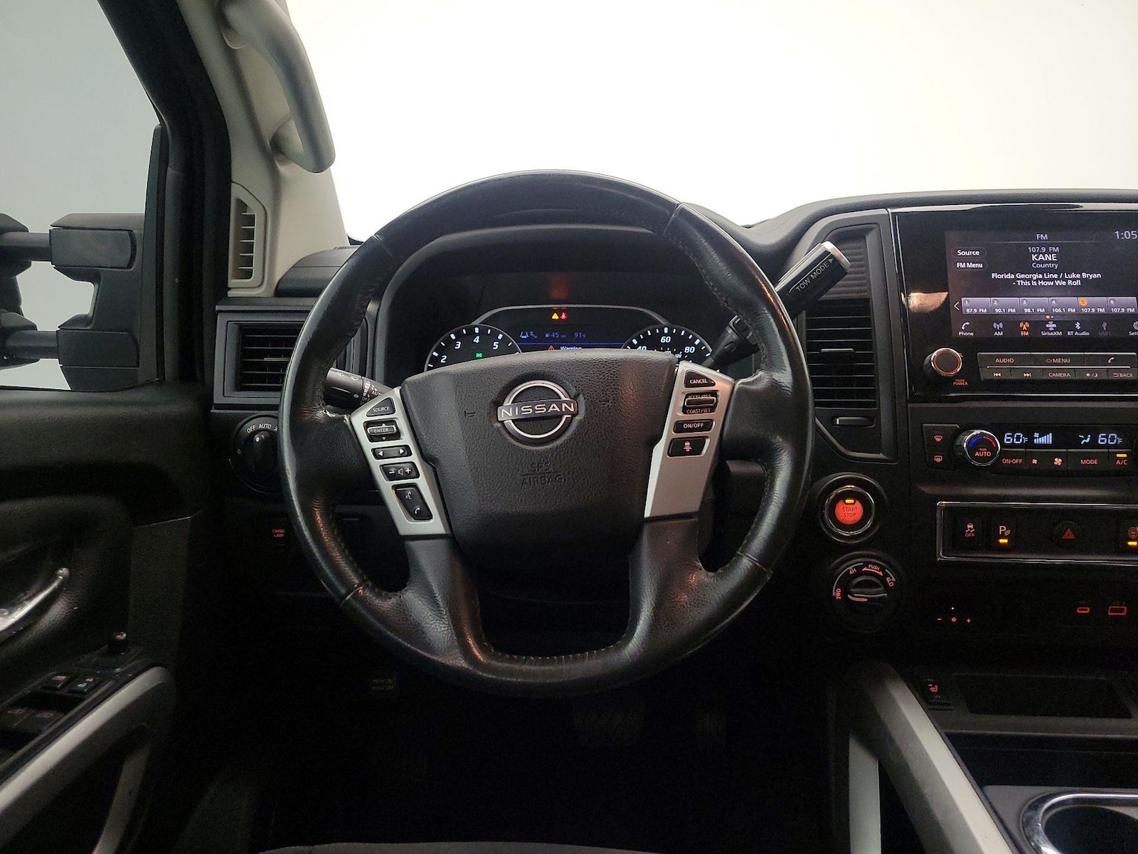 2024 Nissan Titan XD SV - Photo 11