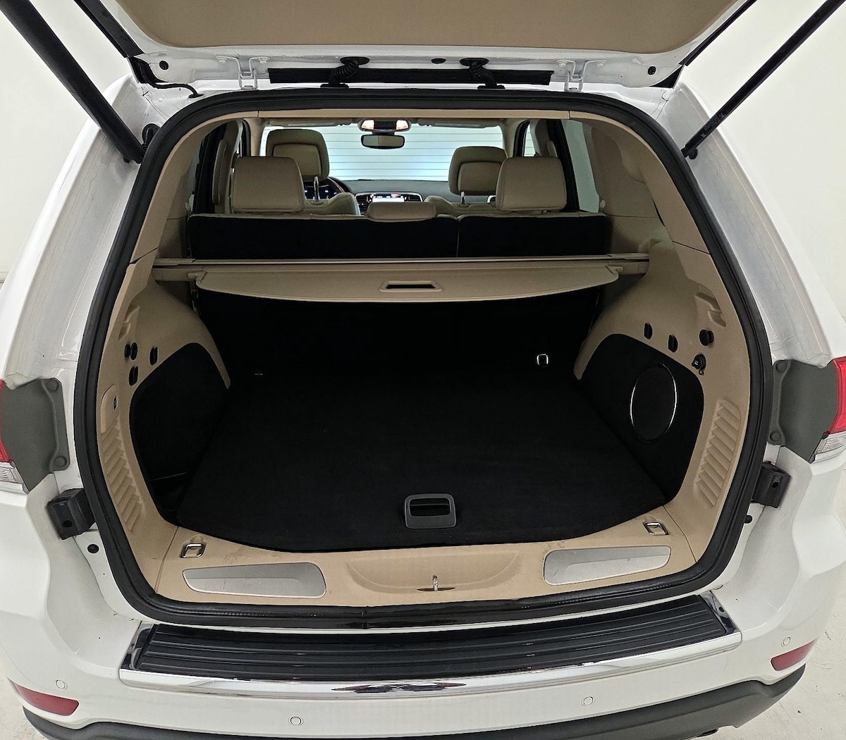 Trunk/Cargo (Seats Up)