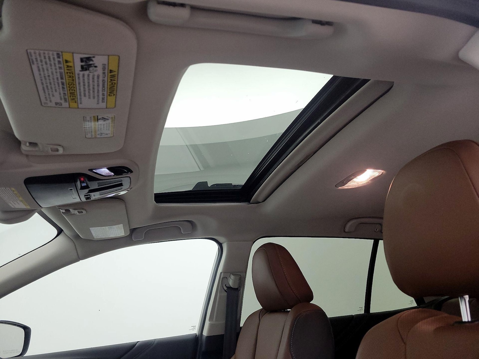 Sunroof(s) & Overhead Airbags