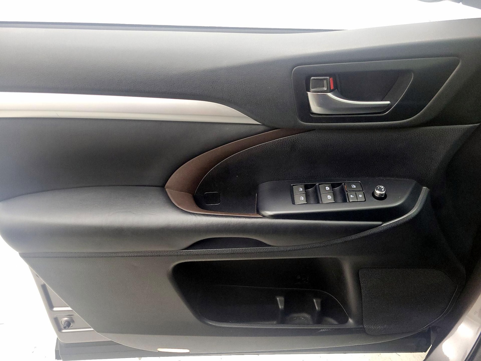 2019 Toyota Highlander XLE - Photo 13