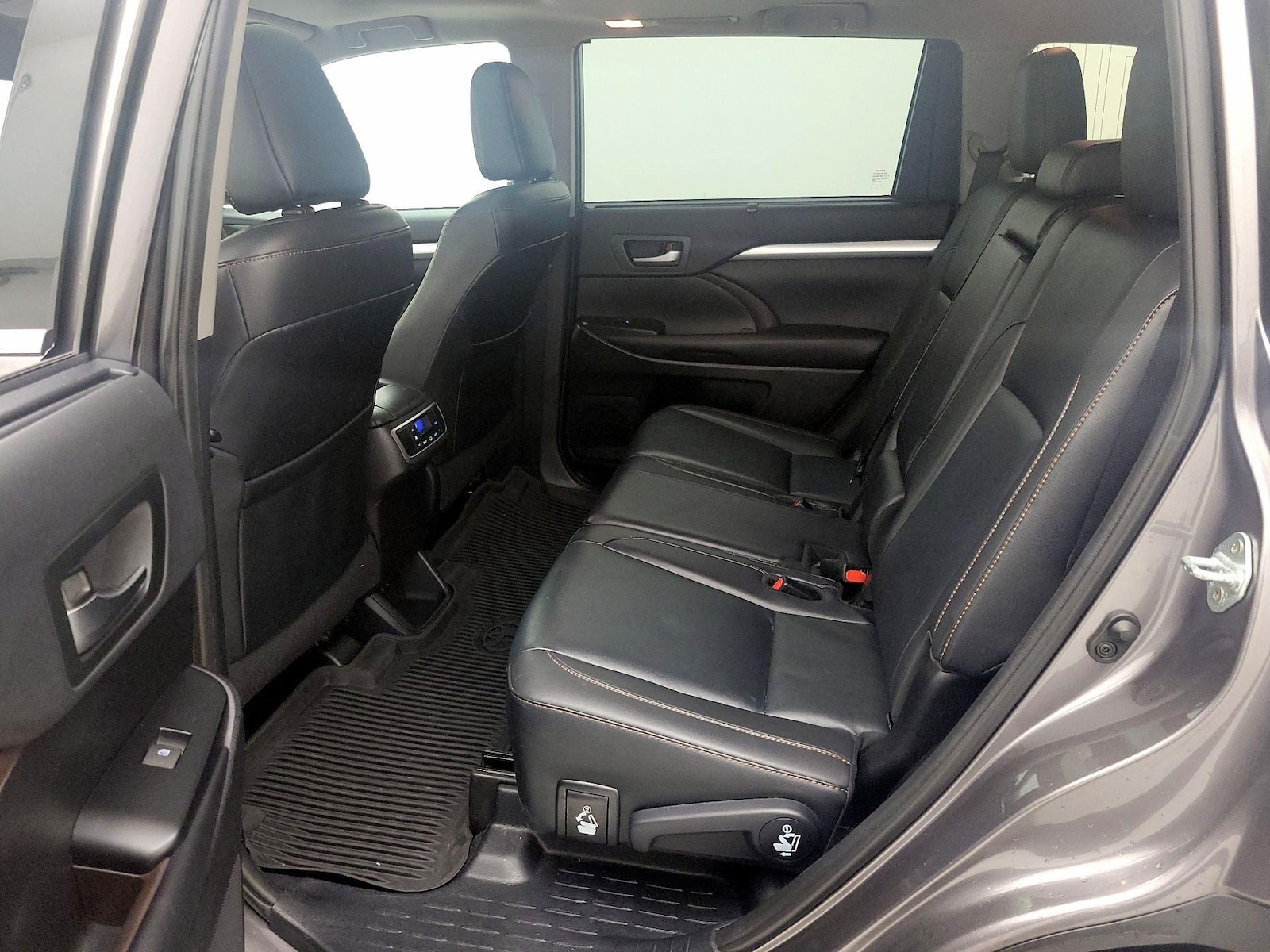 2019 Toyota Highlander XLE - Photo 21