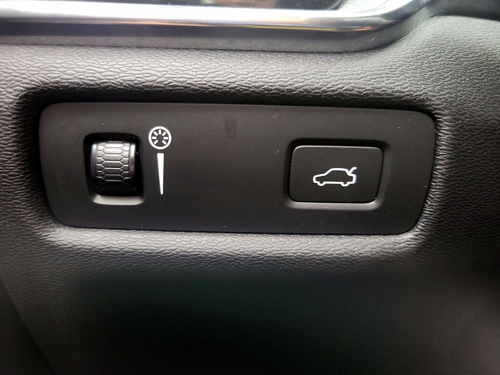 2019 Volvo S60 Momentum - Photo 14