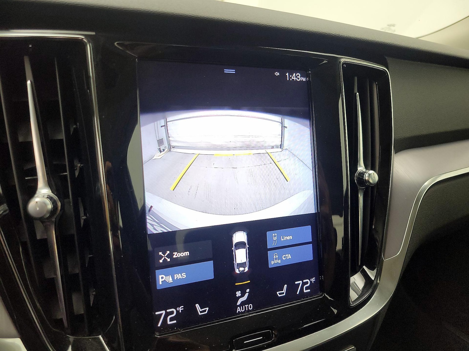 2019 Volvo S60 Momentum - Photo 16