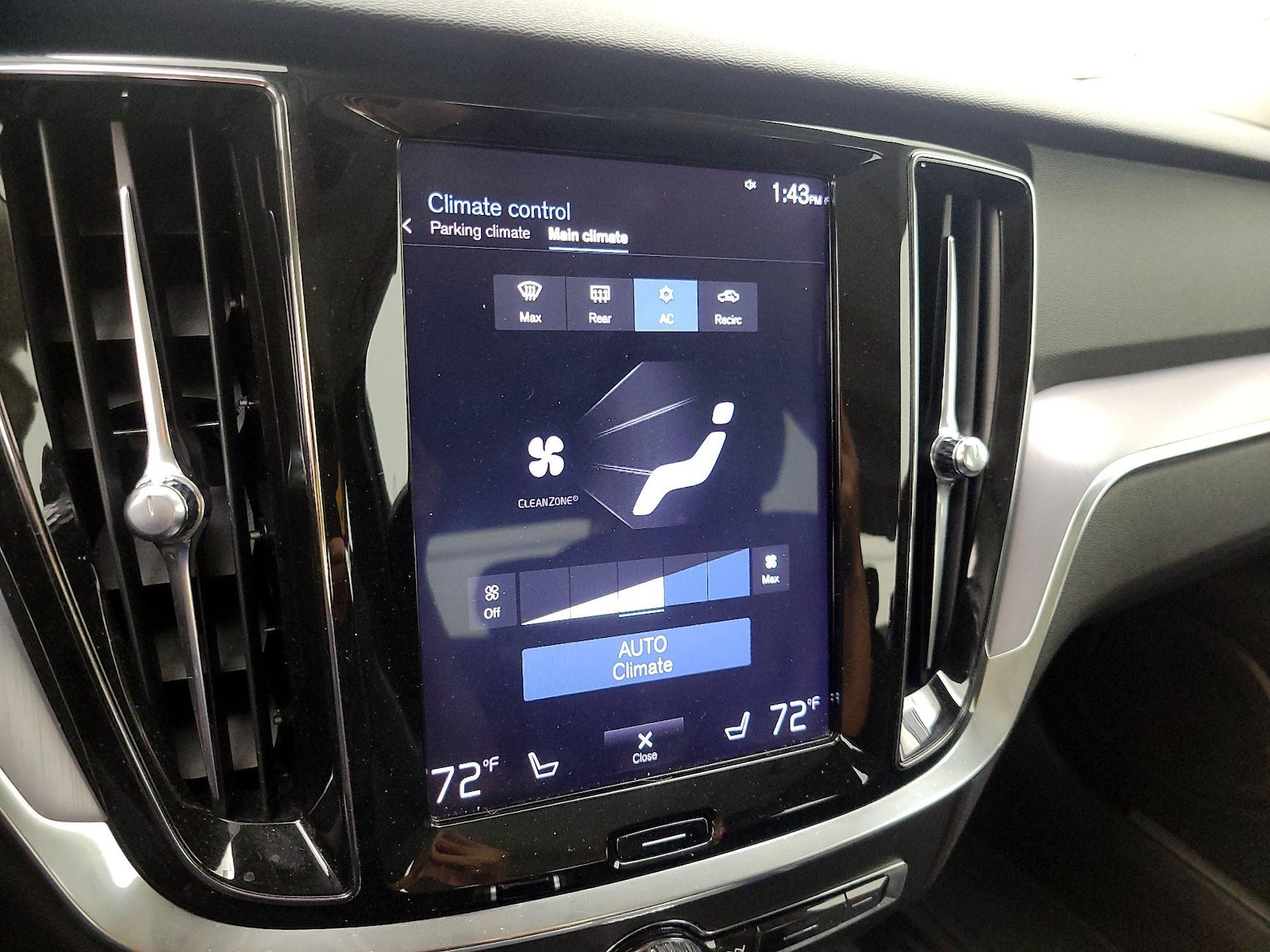 2019 Volvo S60 Momentum - Photo 18