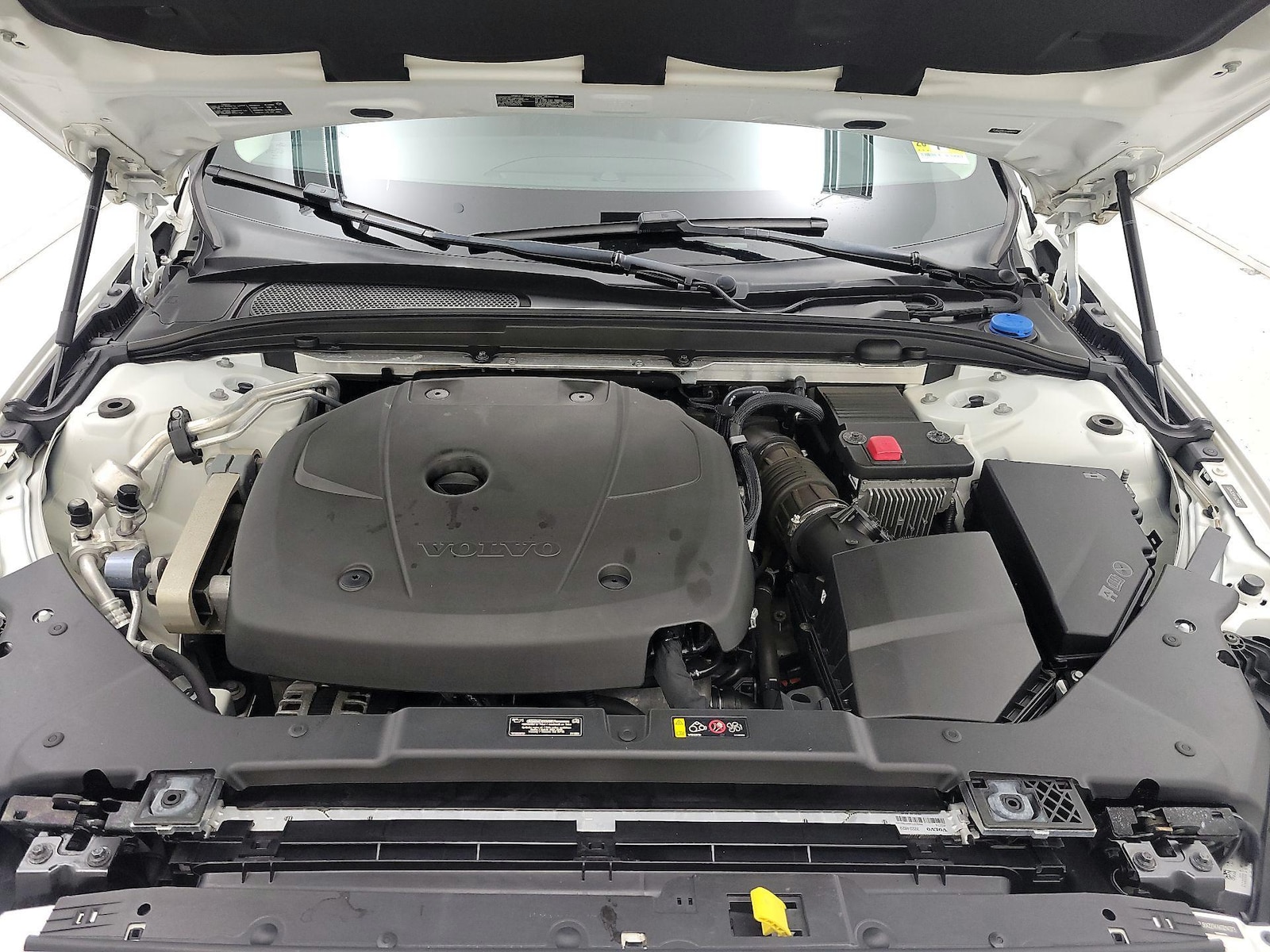 2019 Volvo S60 Momentum - Photo 24