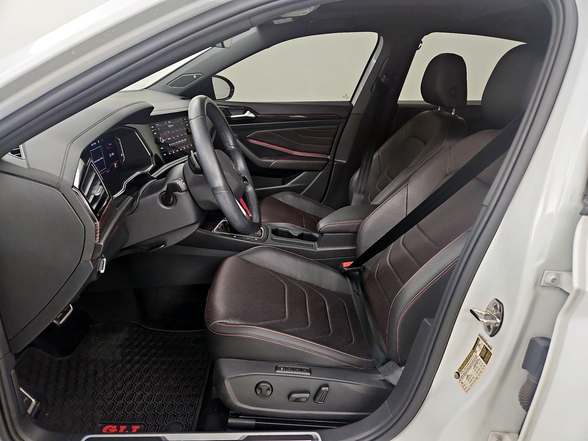 Thumbnail: 2023 Volkswagen Jetta - 11