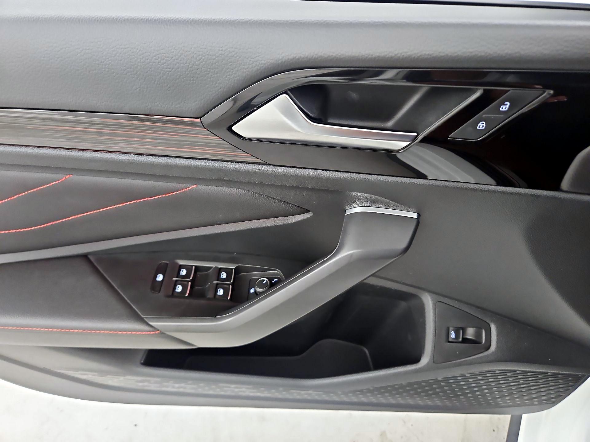 Thumbnail: 2023 Volkswagen Jetta - 12